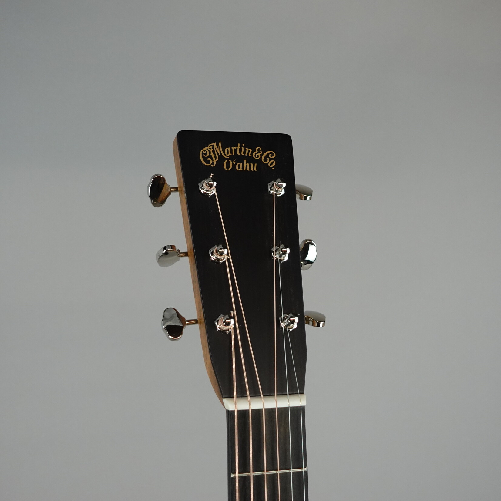 Martin HG-28 Special Edition O'ahu Acoustic Guitar W/Softshell Case - Natural
