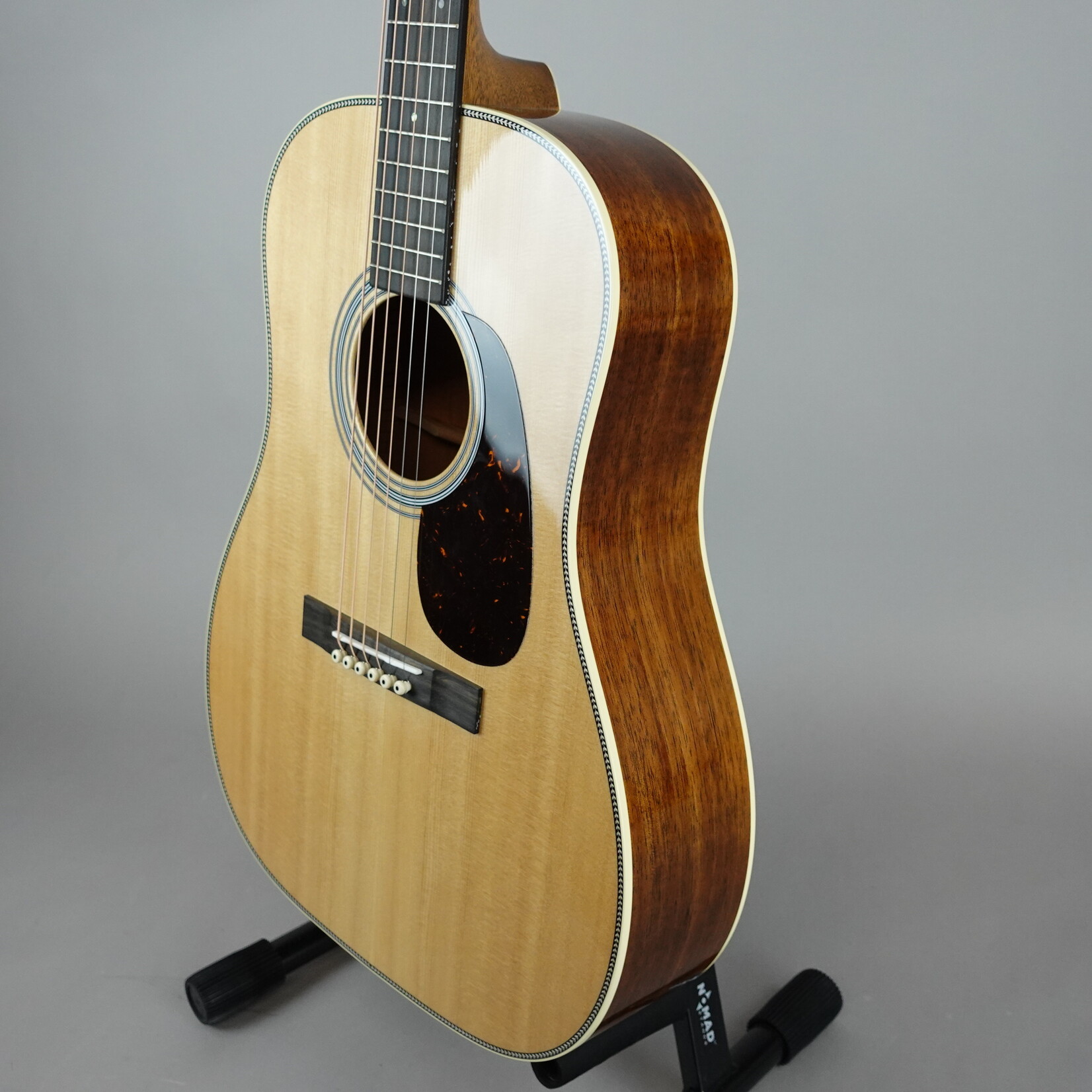 Martin HG-28 Special Edition O'ahu Acoustic Guitar W/Softshell Case - Natural