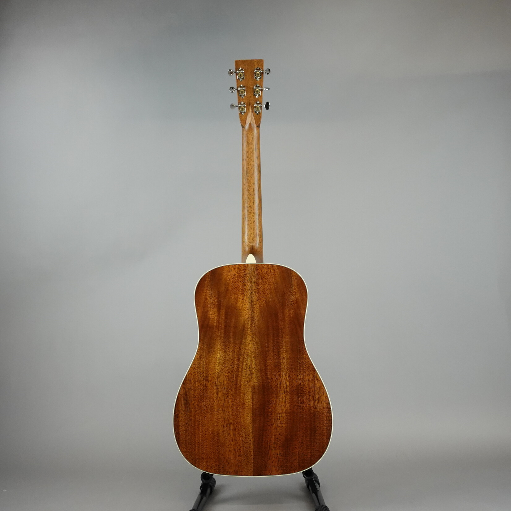 Martin HG-28 Special Edition O'ahu Acoustic Guitar W/Softshell Case - Natural