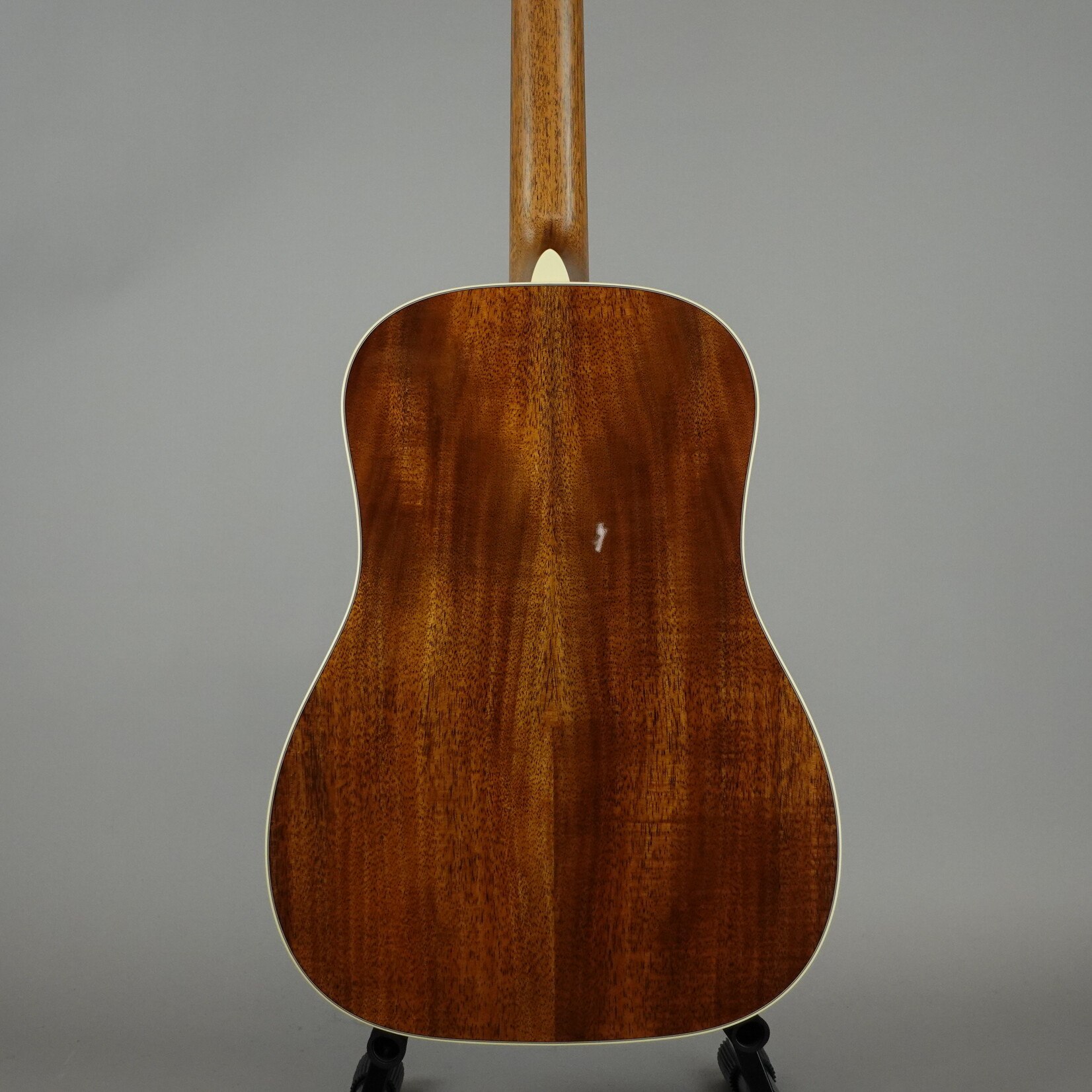Martin HG-28 Special Edition O'ahu Acoustic Guitar W/Softshell Case - Natural
