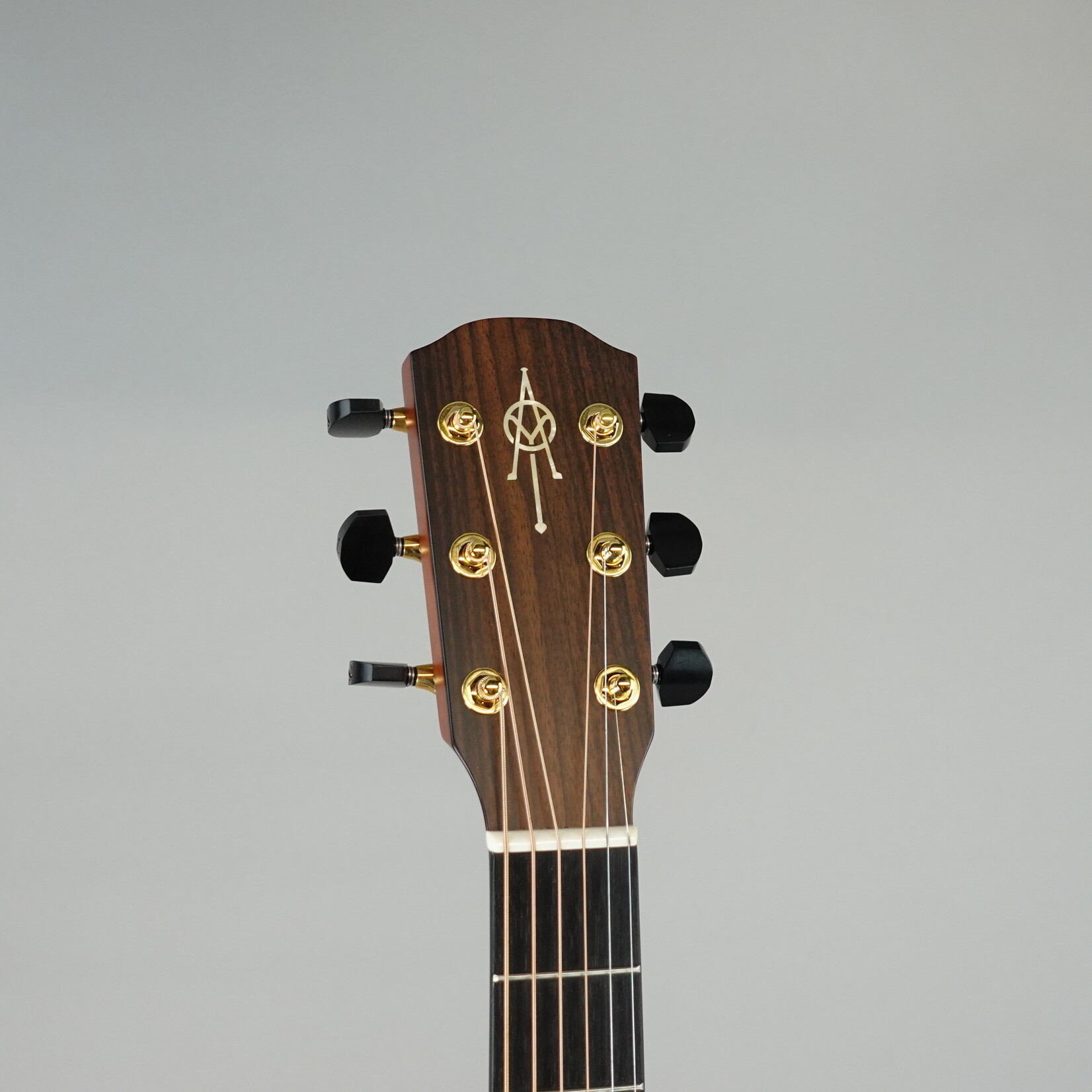 Alvarez Yairi GYM70ce Masterworks Series Acoustic-Electric Guitar W/Case - Shadowburst