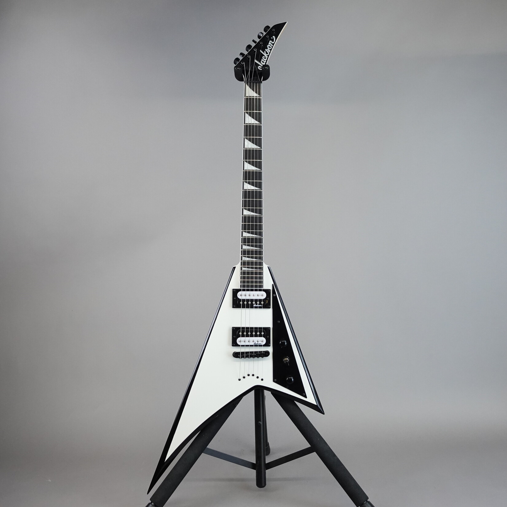 Jackson JS Series Rhoads JS32T, Amaranth Fingerboard - White with Black Bevels (Used)