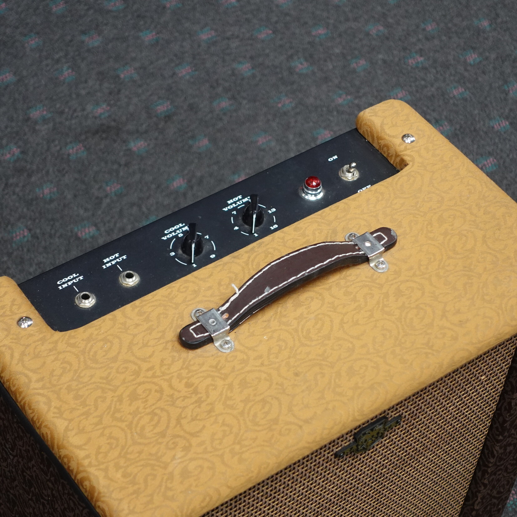 Fender Ramparte Pawn Shop Series 9-Watt 1x12" Guitar Combo - (Used)