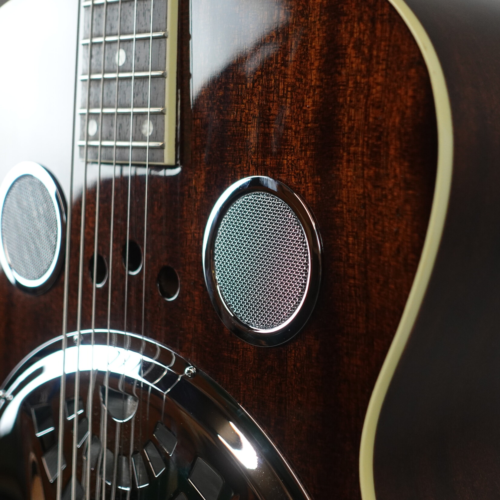 Regal RD30 Round Neck Resonator Guitar - Natural (Used)