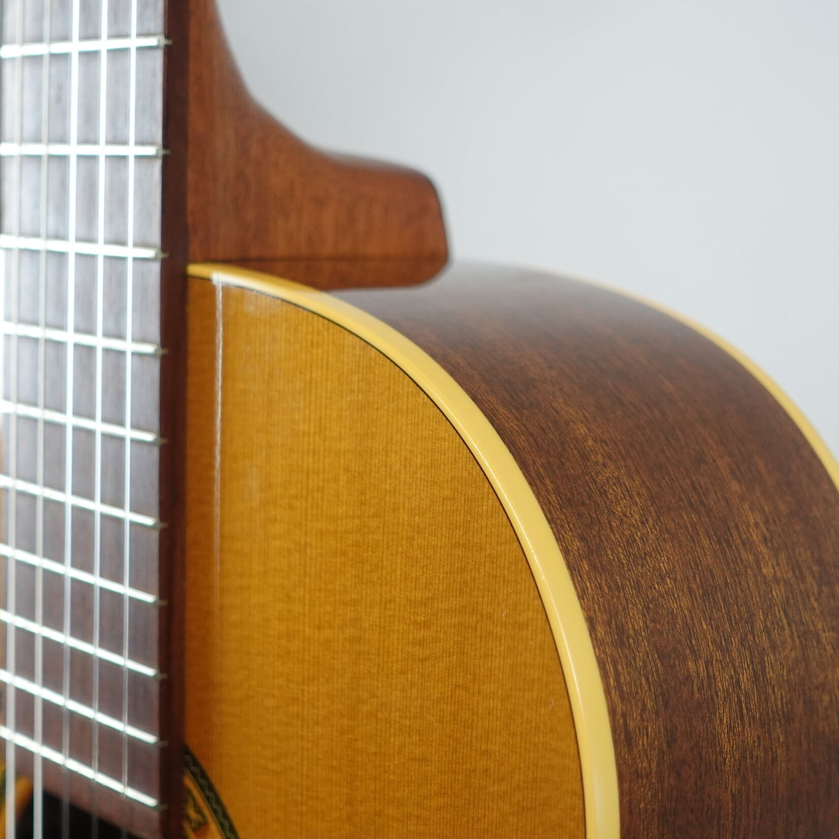La Patrie Concert Acoustic-Electric Classical Guitar - (Used)