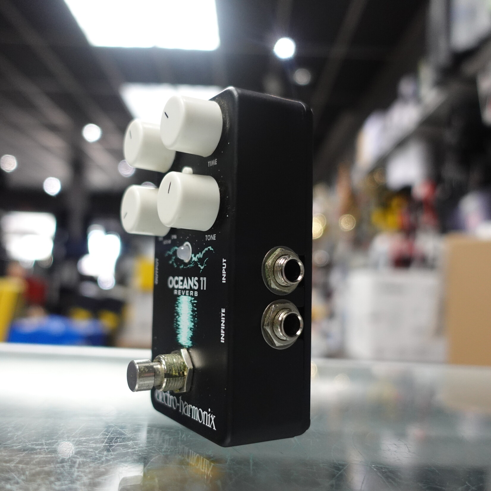 Electro-Harmonix Oceans 11 Reverb Pedal - (Used)