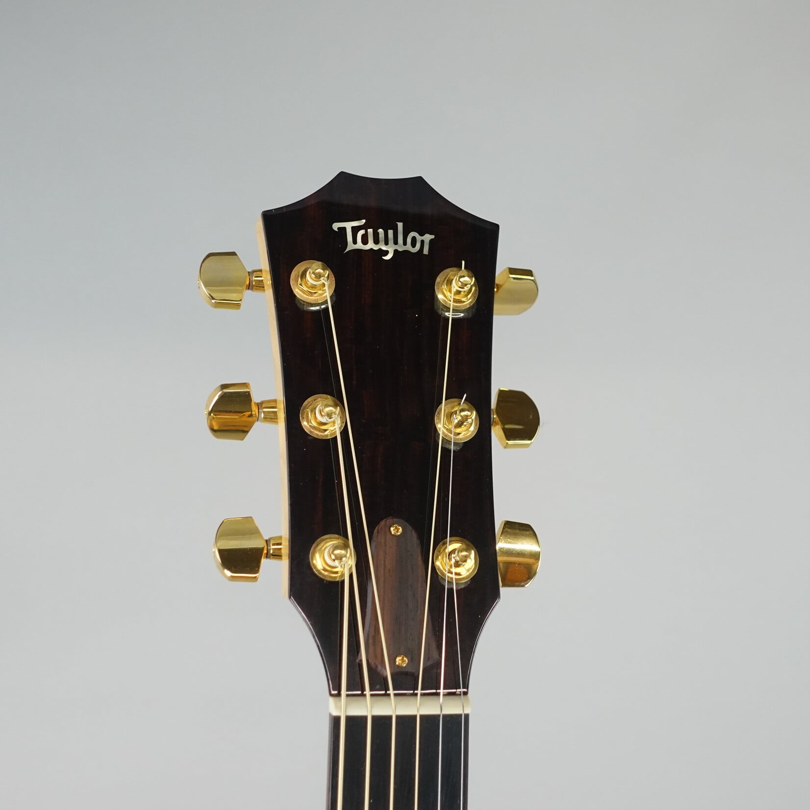 Taylor 600-SPEC Acoustic-Electric Guitar W/Case - Natural (Used)