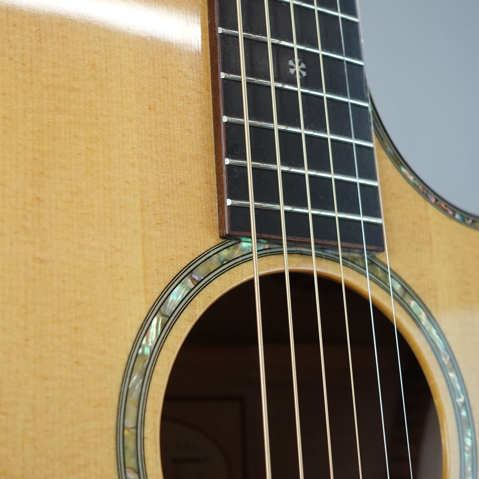 Taylor 600-SPEC Acoustic-Electric Guitar W/Case - Natural (Used)