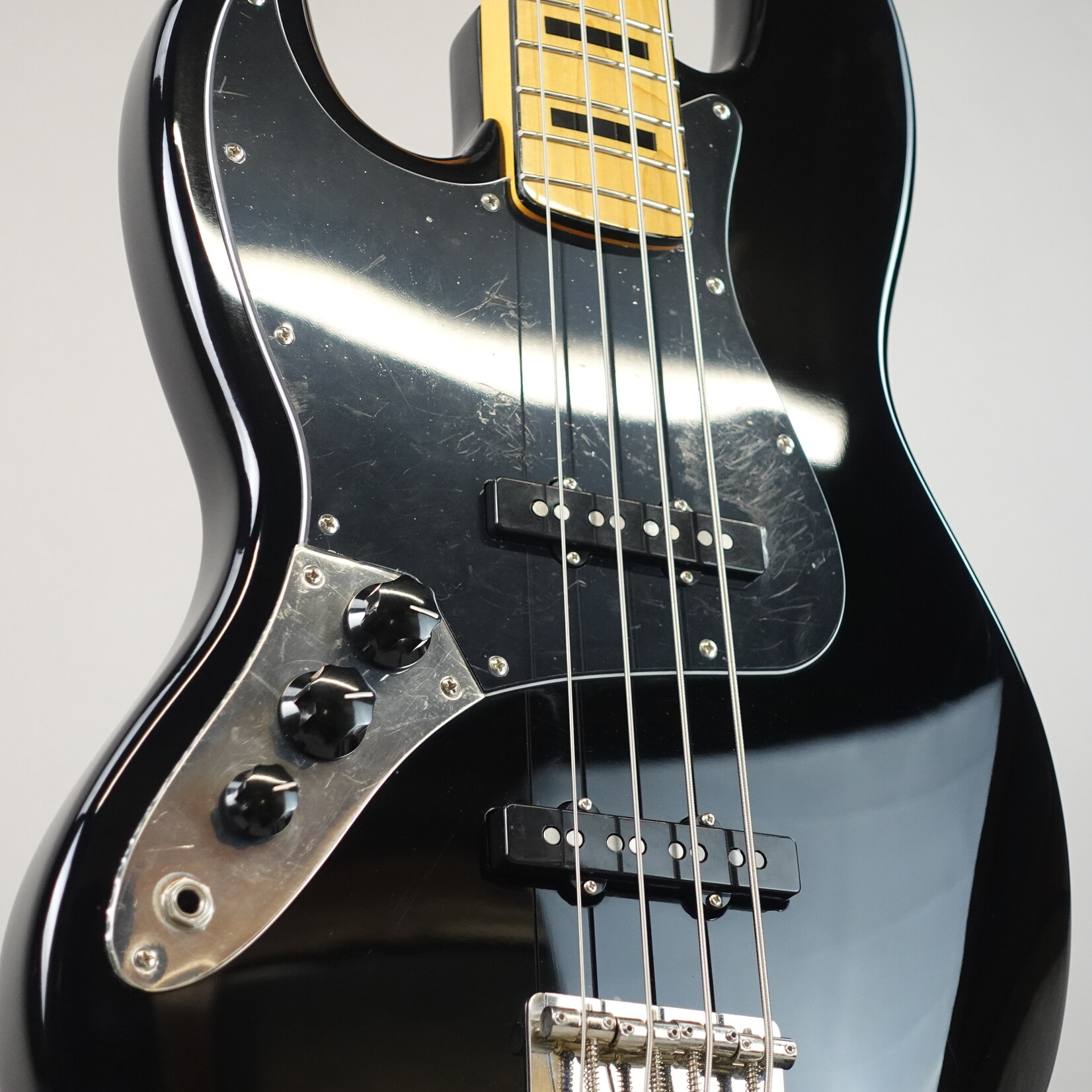 Squier Classic Vibe '70s Jazz Bass Left-Handed Maple Fingerboard - Black (Used)