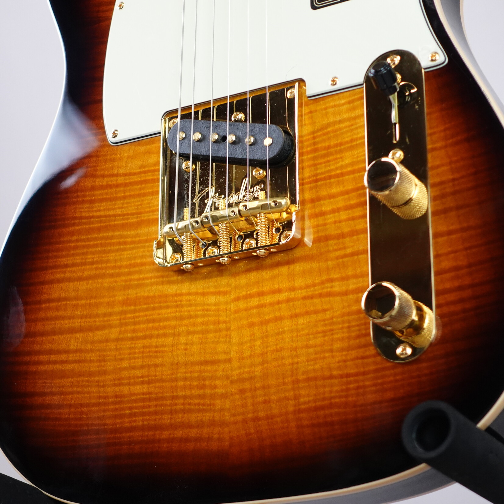 Fender 75th Anniversary American Professional Custom Telecaster, Maple Fingerboard W/Case - 2-Color Sunburst