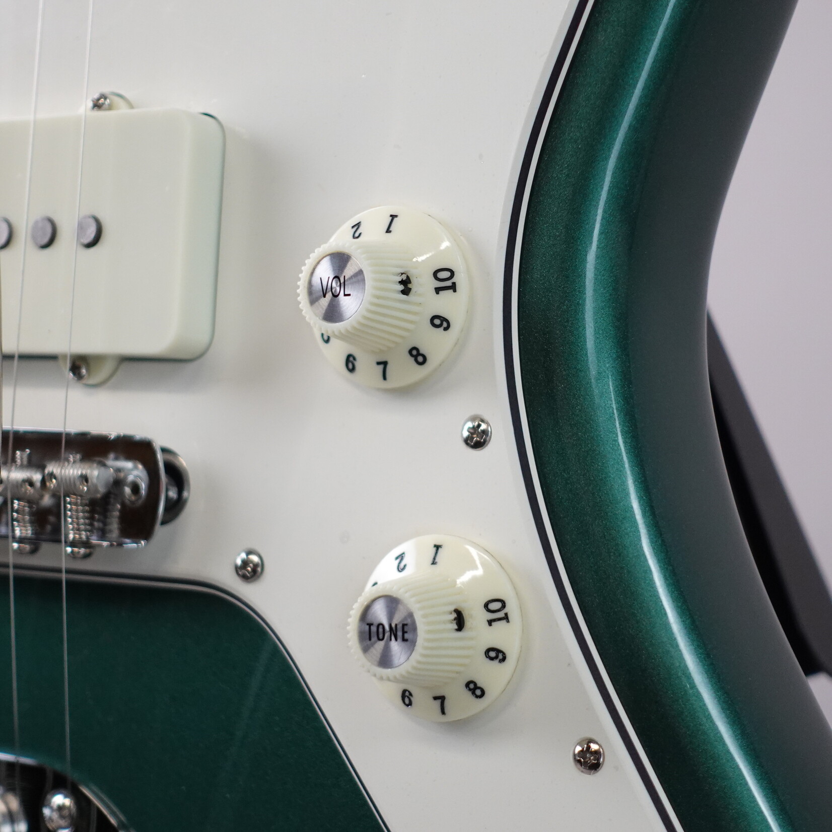 Fender American Vintage II 1966 Jazzmaster, Rosewood Fingerboard W/Case - Sherwood Green Metallic