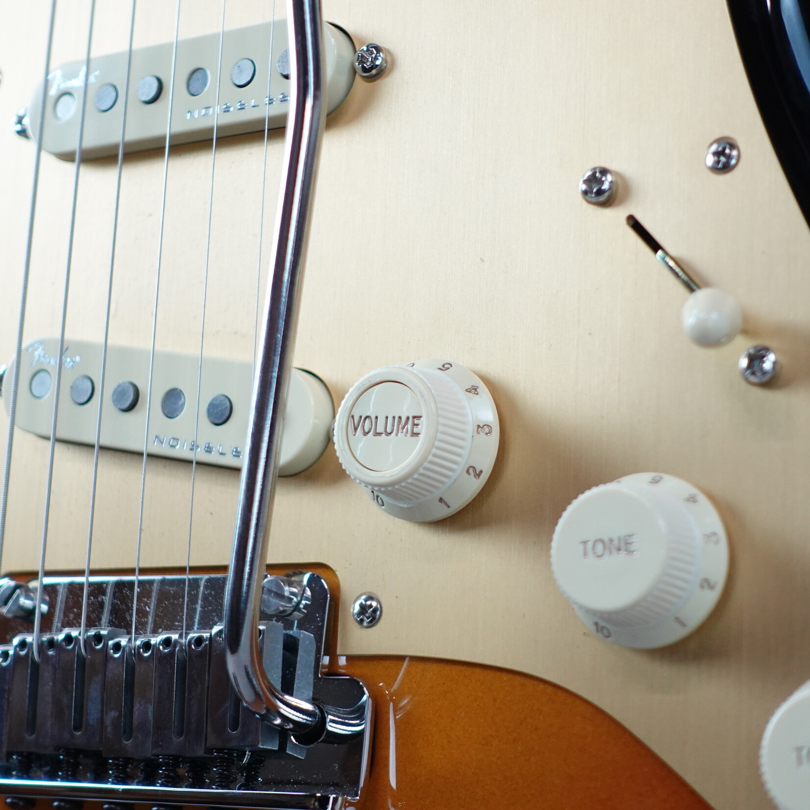 Fender American Ultra II Stratocaster®, Ebony Fingerboard - Ultraburst