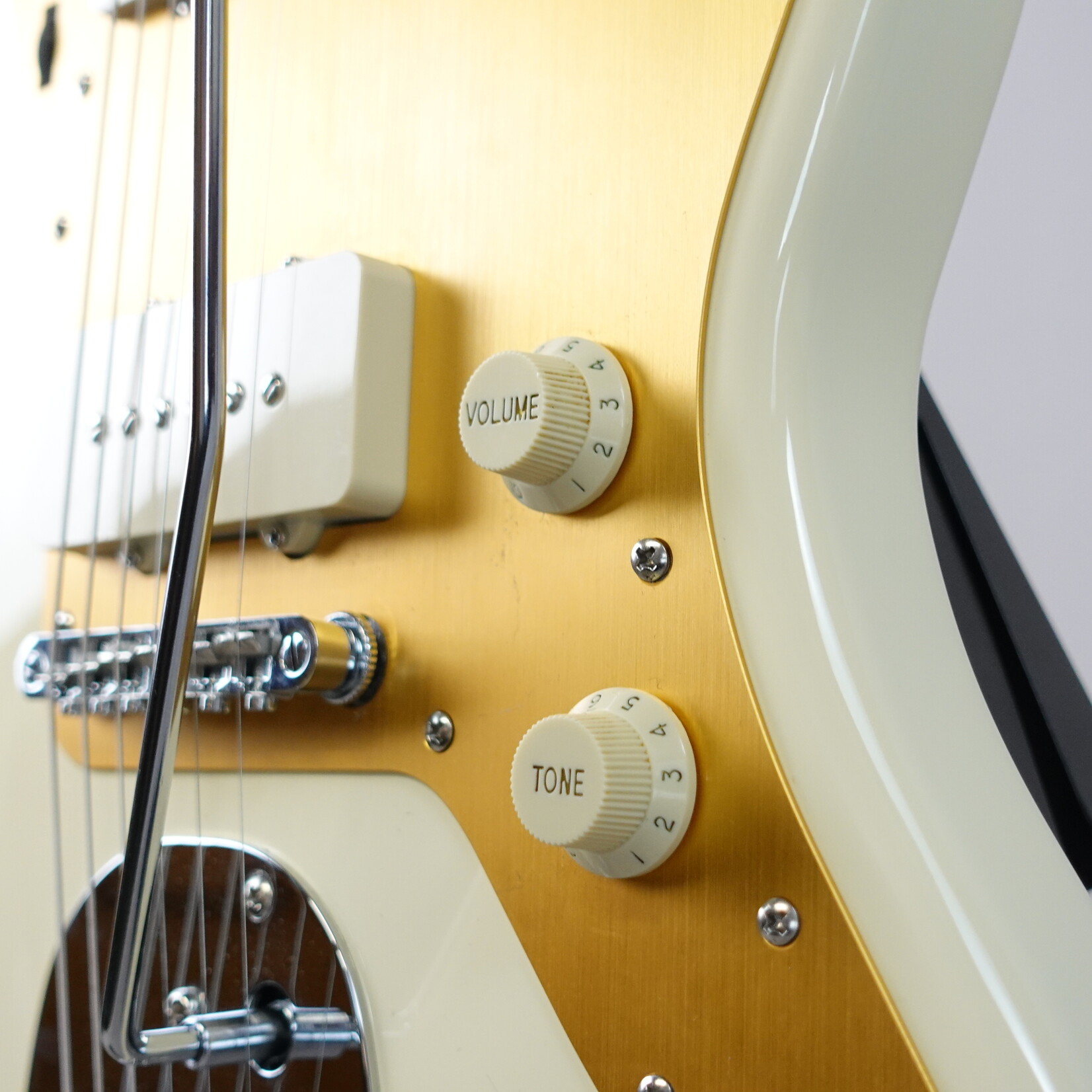 Squier J Mascis Jazzmaster Electric Guitar - Vintage White (Used)