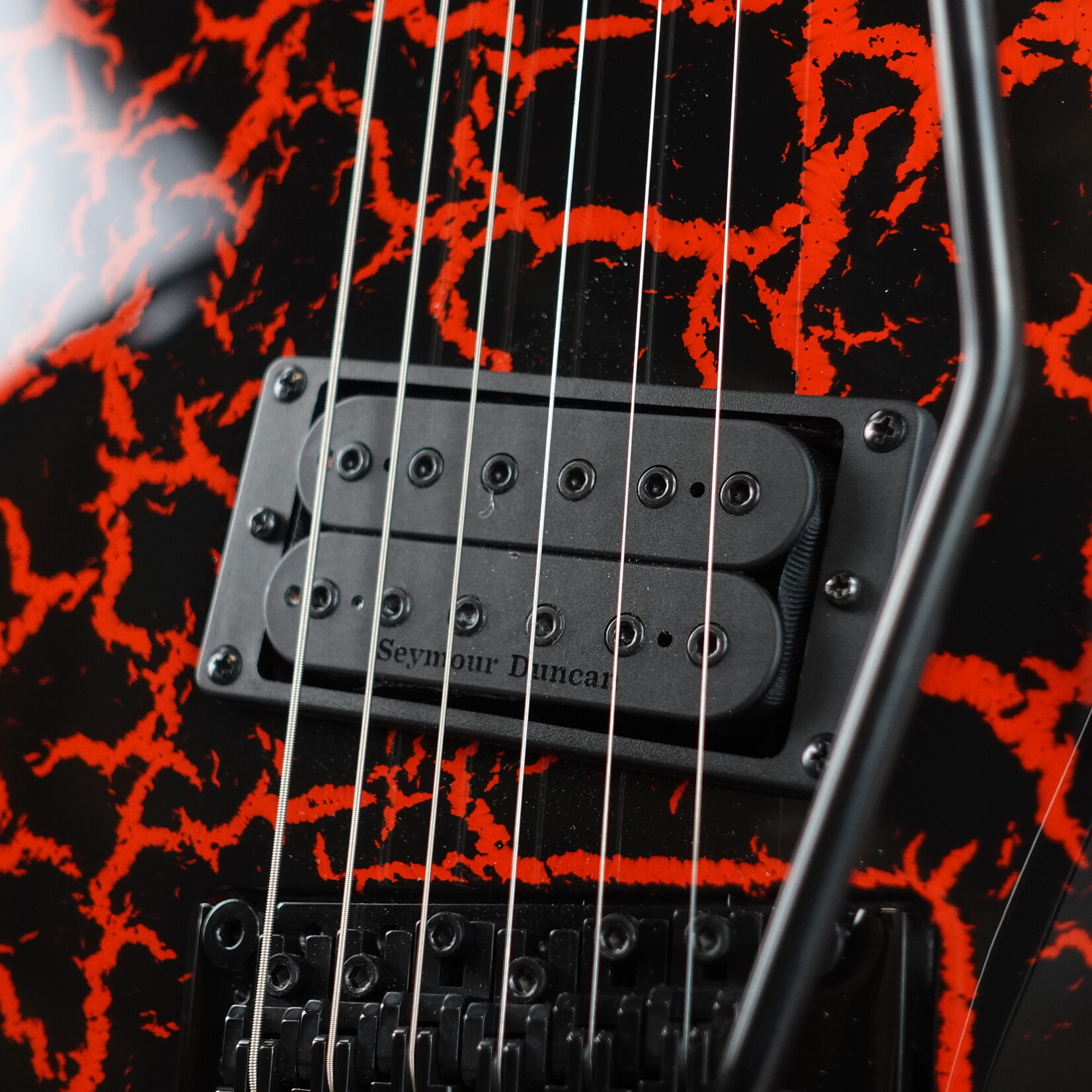 B.C. Rich Gunslinger Retro II Electric Guitar W/Floyd Rose  - Red Crackle (Used)