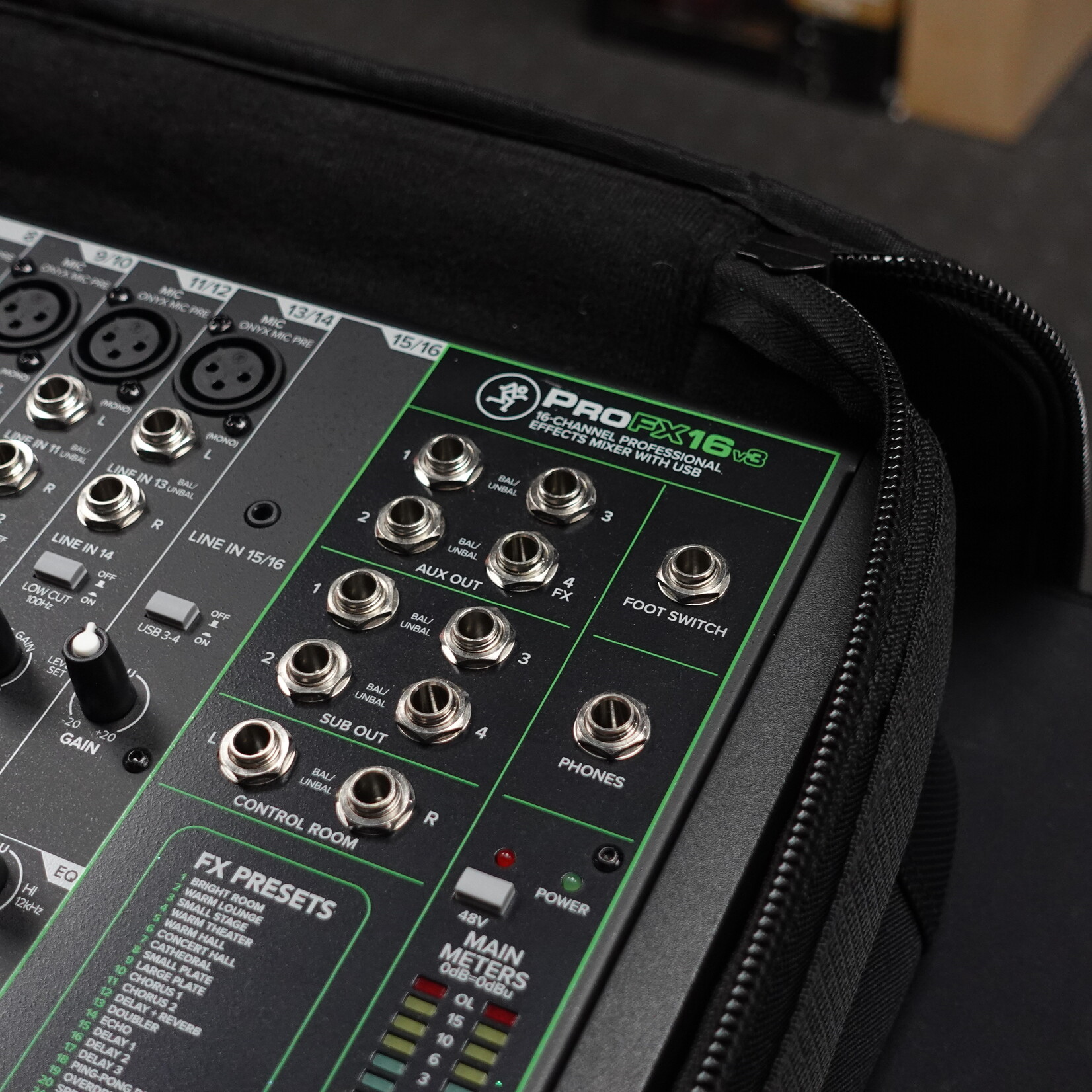 Mackie ProFX16v3 16 Channel Mixer W/Carry Bag - (Used)