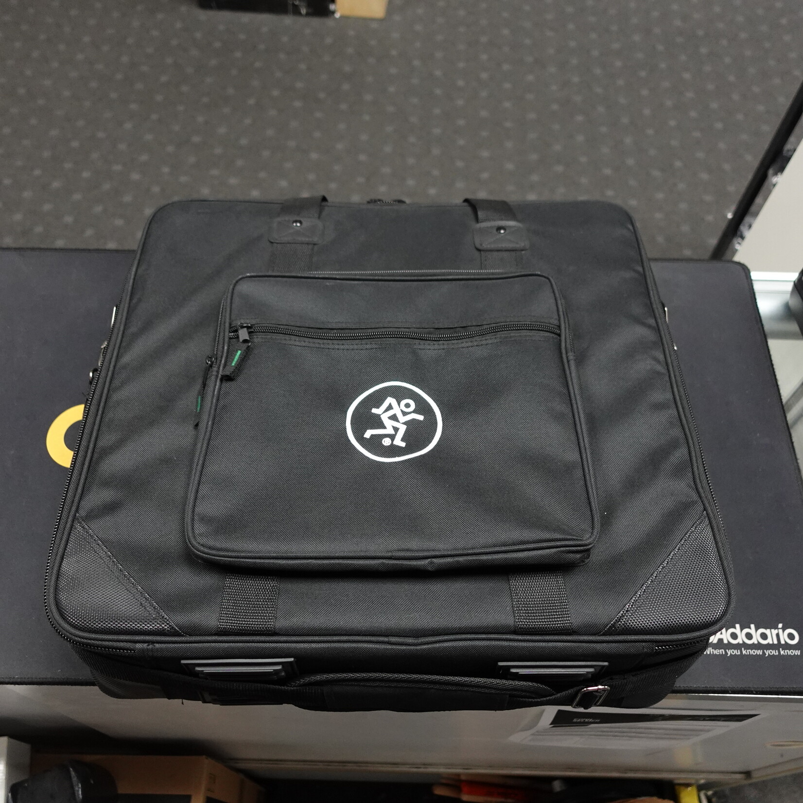 Mackie ProFX16v3 16 Channel Mixer W/Carry Bag - (Used)