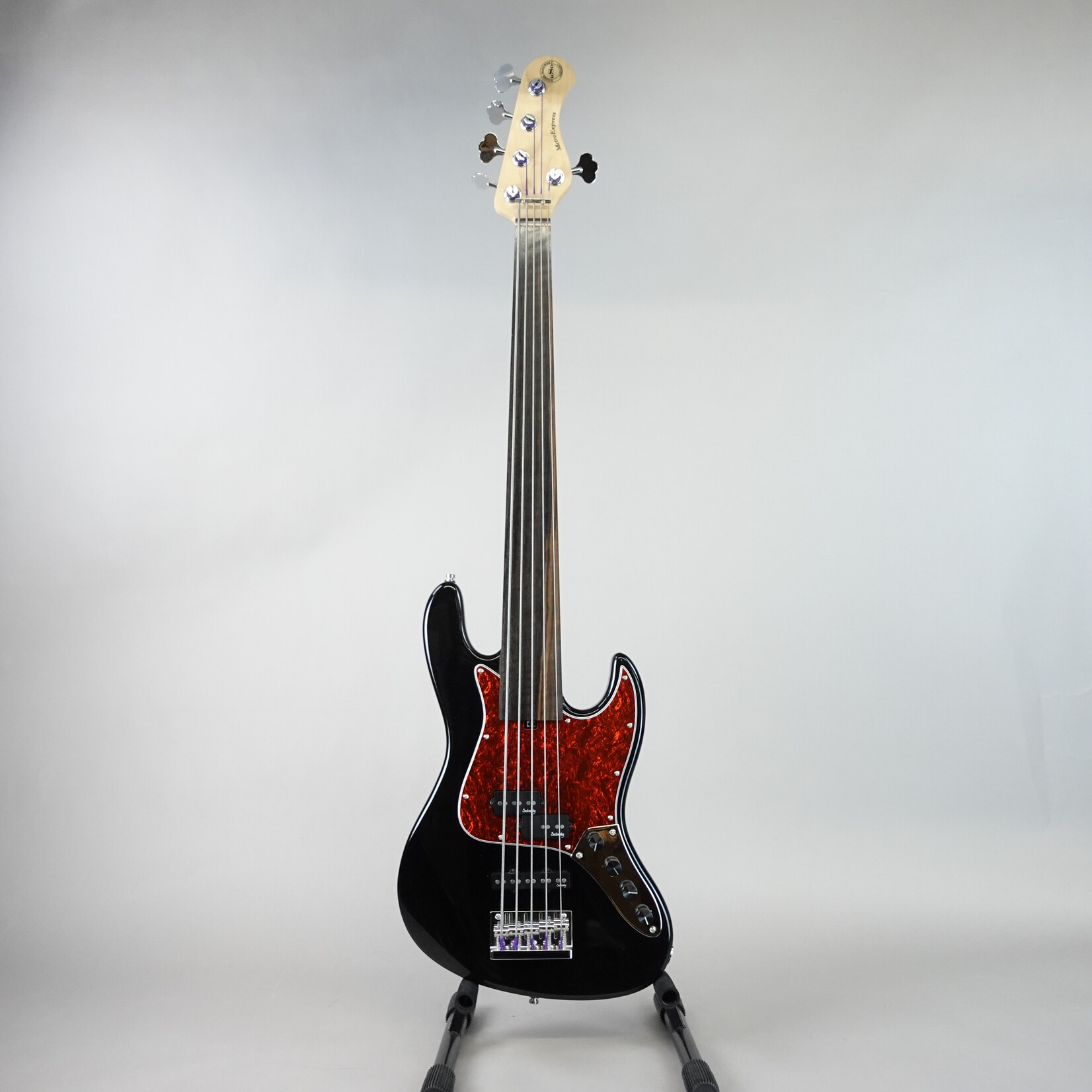 Sadowsky MetroExpress Hybrid P/J 5-String Fretless Bass W/Gig Bag - (Used)