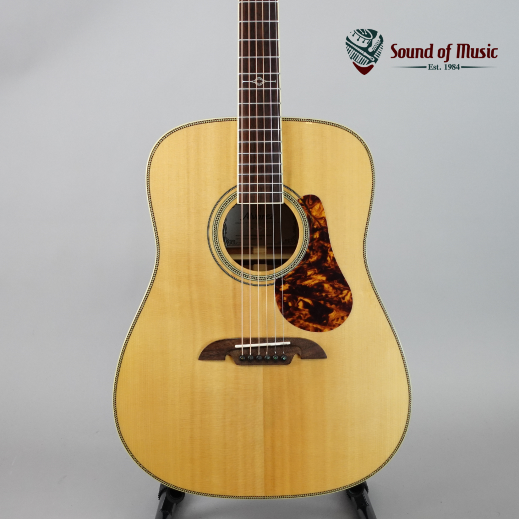 Alvarez MD60e Herringbone Acoustic-Electric Guitar - Natural (Used)