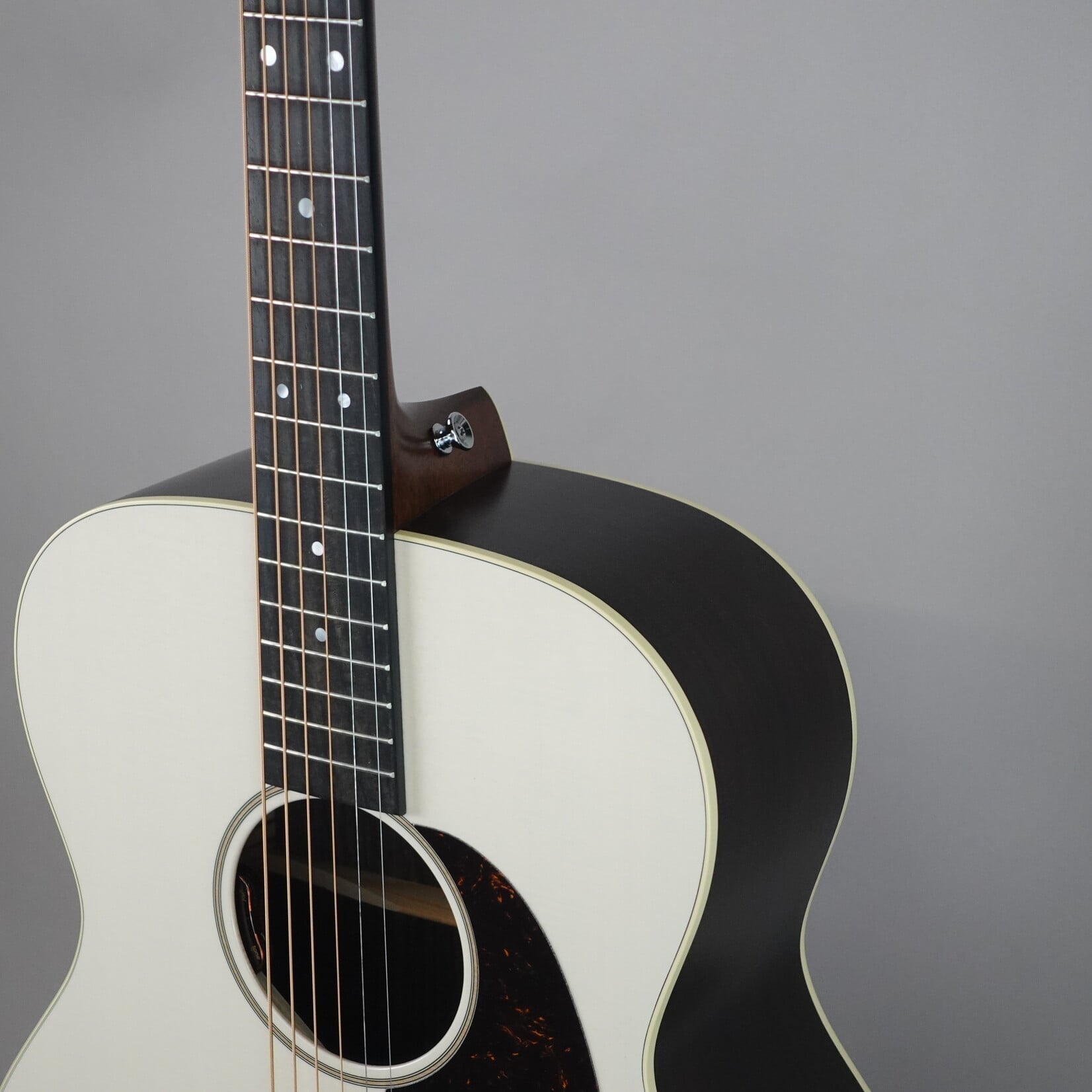 Martin J-16E Acoustic-Electric Guitar W/Softshell Case - Cream