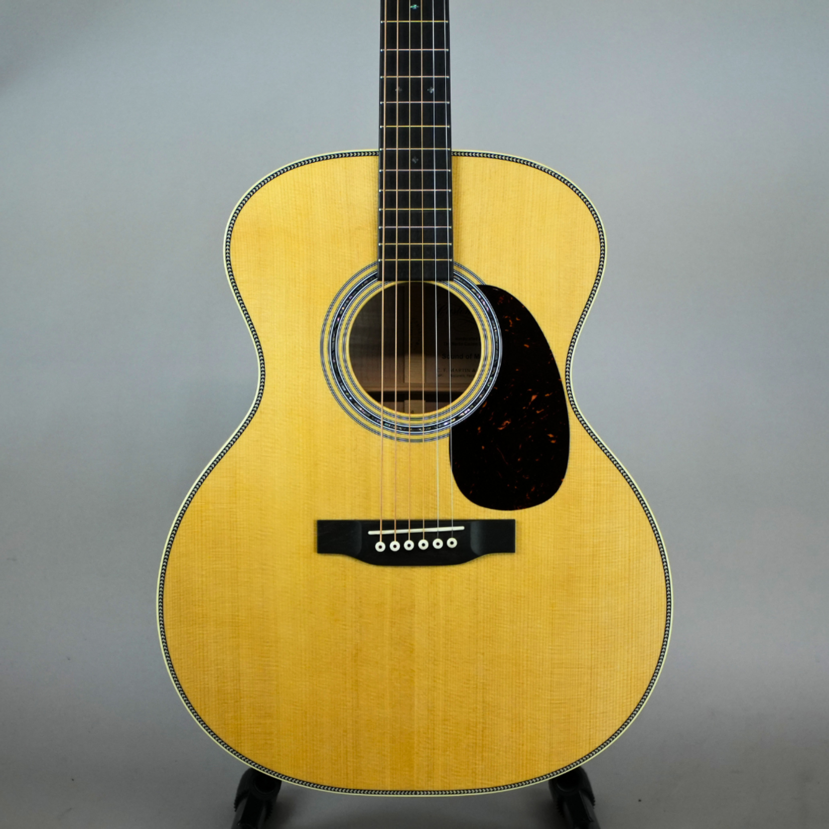 Martin Custom Shop Grand Performance Acoustic Guitar W/Hardshell Case – AAA Pacific Big Leaf Flamed Maple
