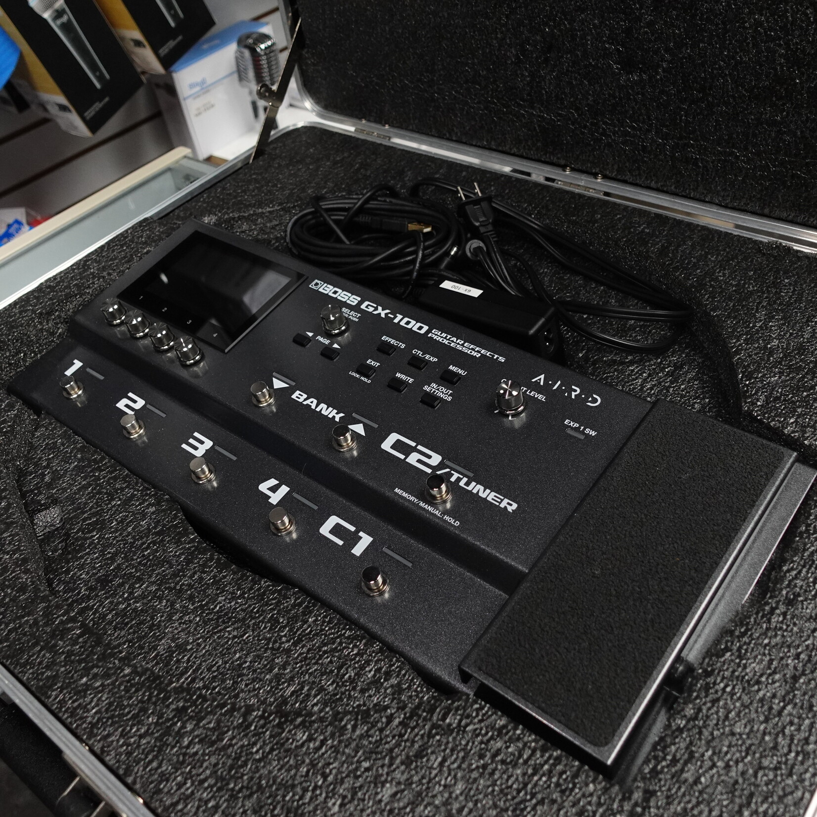 Boss GX-100 Guitar Effects Processor W/Carry Case - (Used)