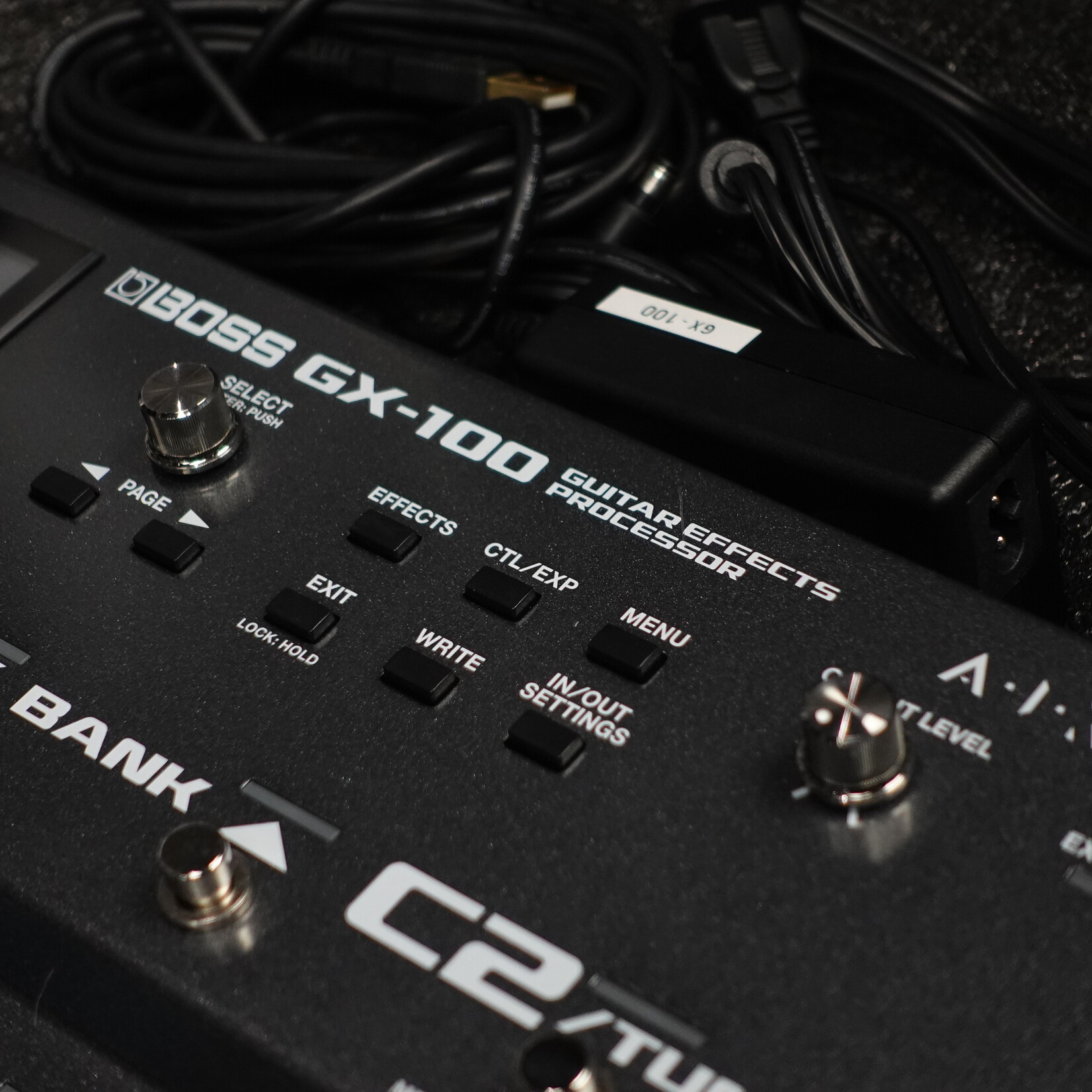 Boss GX-100 Guitar Effects Processor W/Carry Case - (Used)