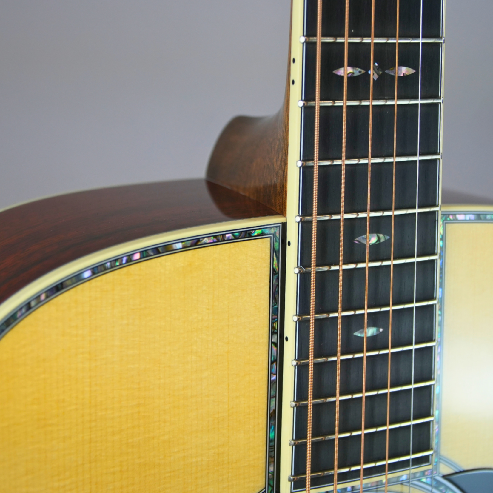 Martin Custom Shop D-42 inspired Dreadnought W/Case – Swiss Alpine Spruce & Cocobolo