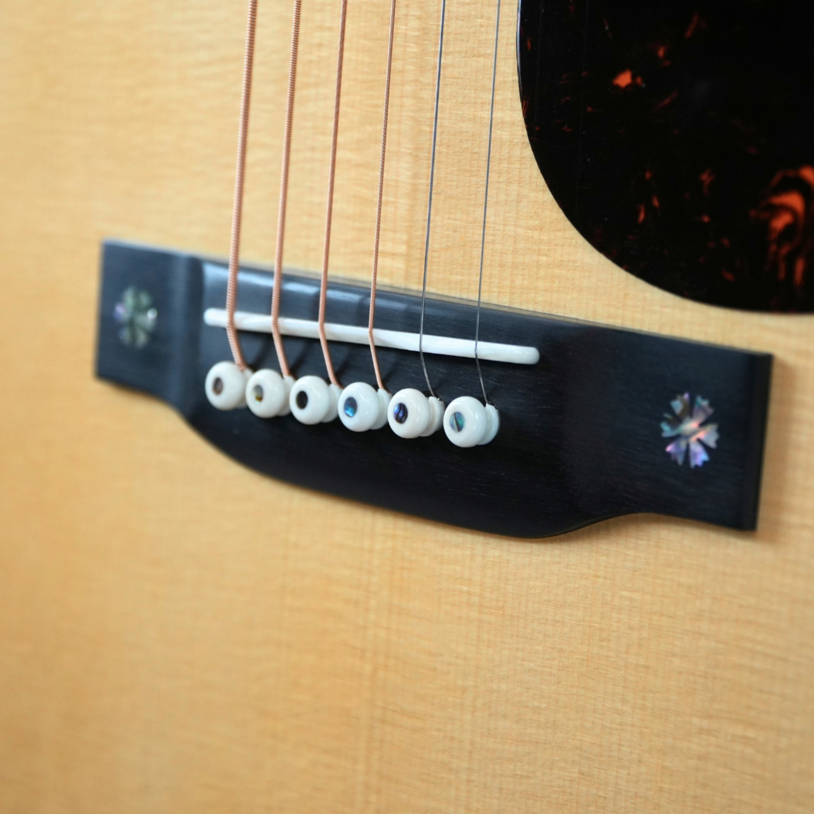 Martin Custom Shop D-42 inspired Dreadnought W/Case – Swiss Alpine Spruce & Cocobolo