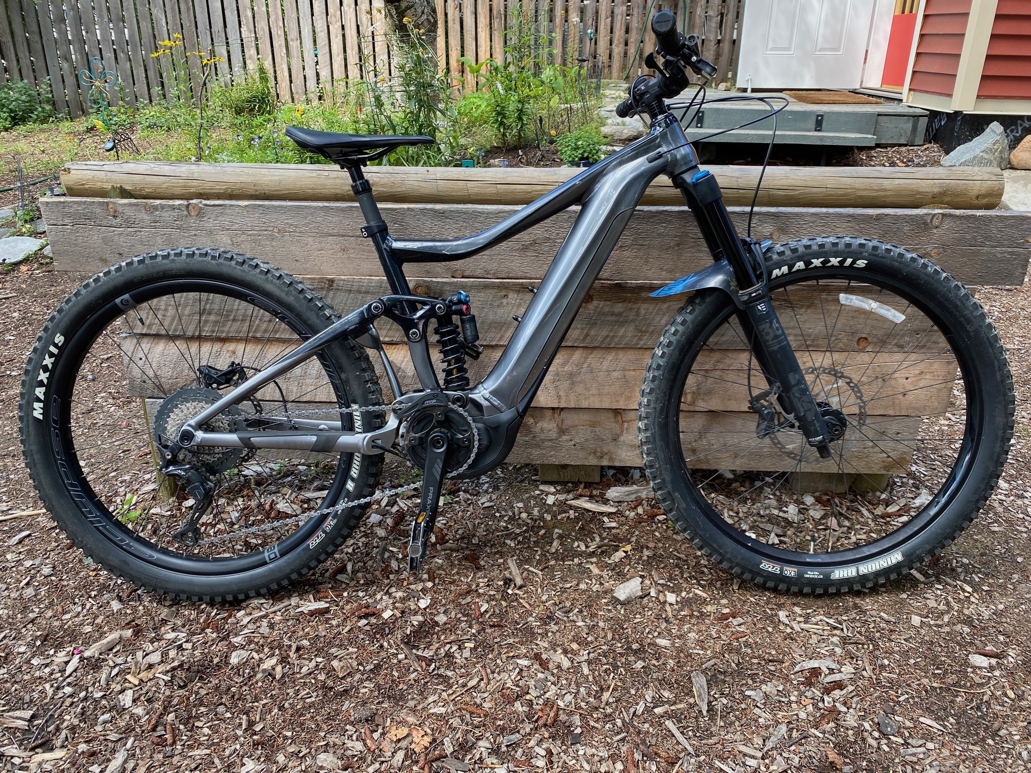 Rental EBike Giant Trance E+SX 1 - Bikes \u0026 Bites