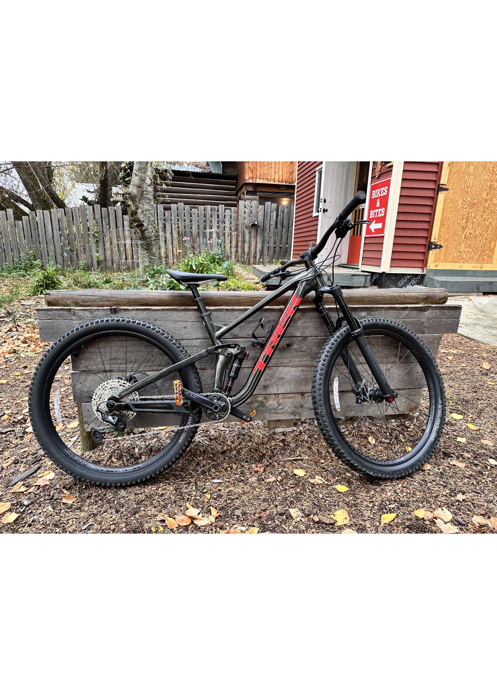Trek Sale Demo Trek Slash 7 Dark Olive 2023