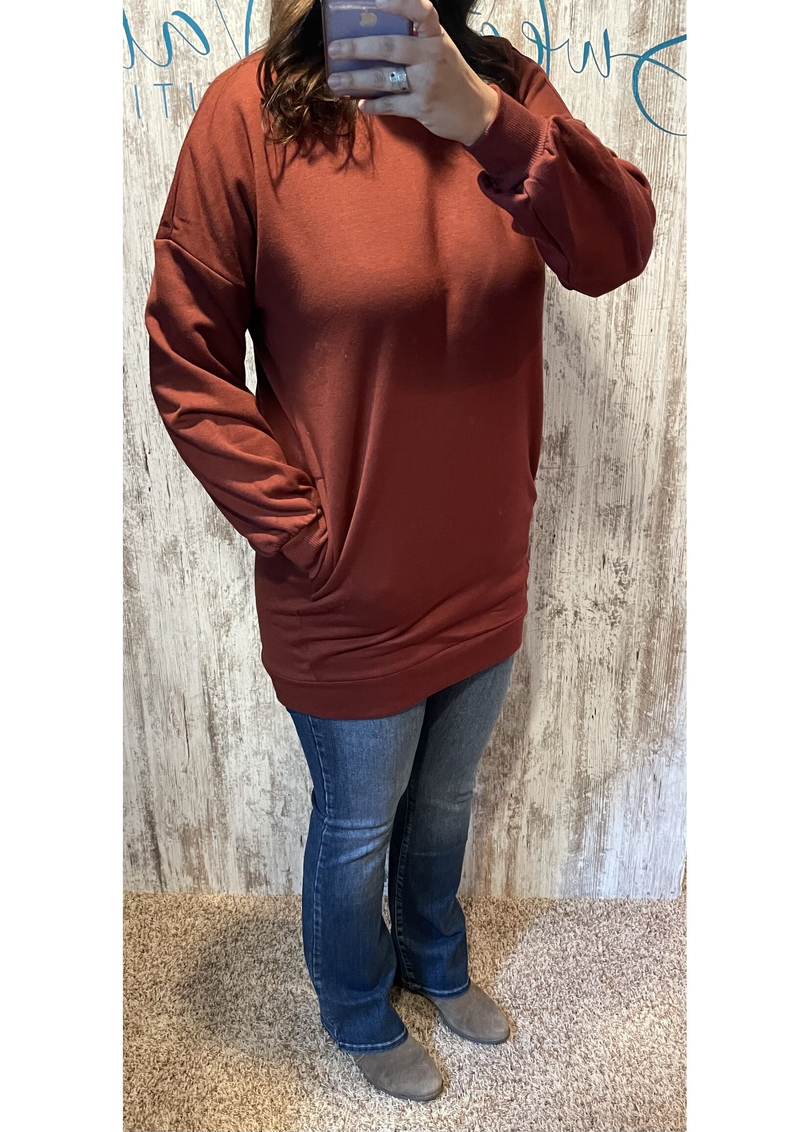 Oversized Full Comfort Sweatshirt with Pockets