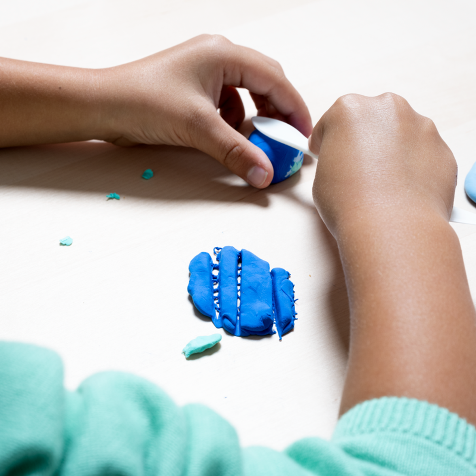 OOLY Creatibles D.I.Y. Air Dry Clay Kit (Set of 24 Colors)