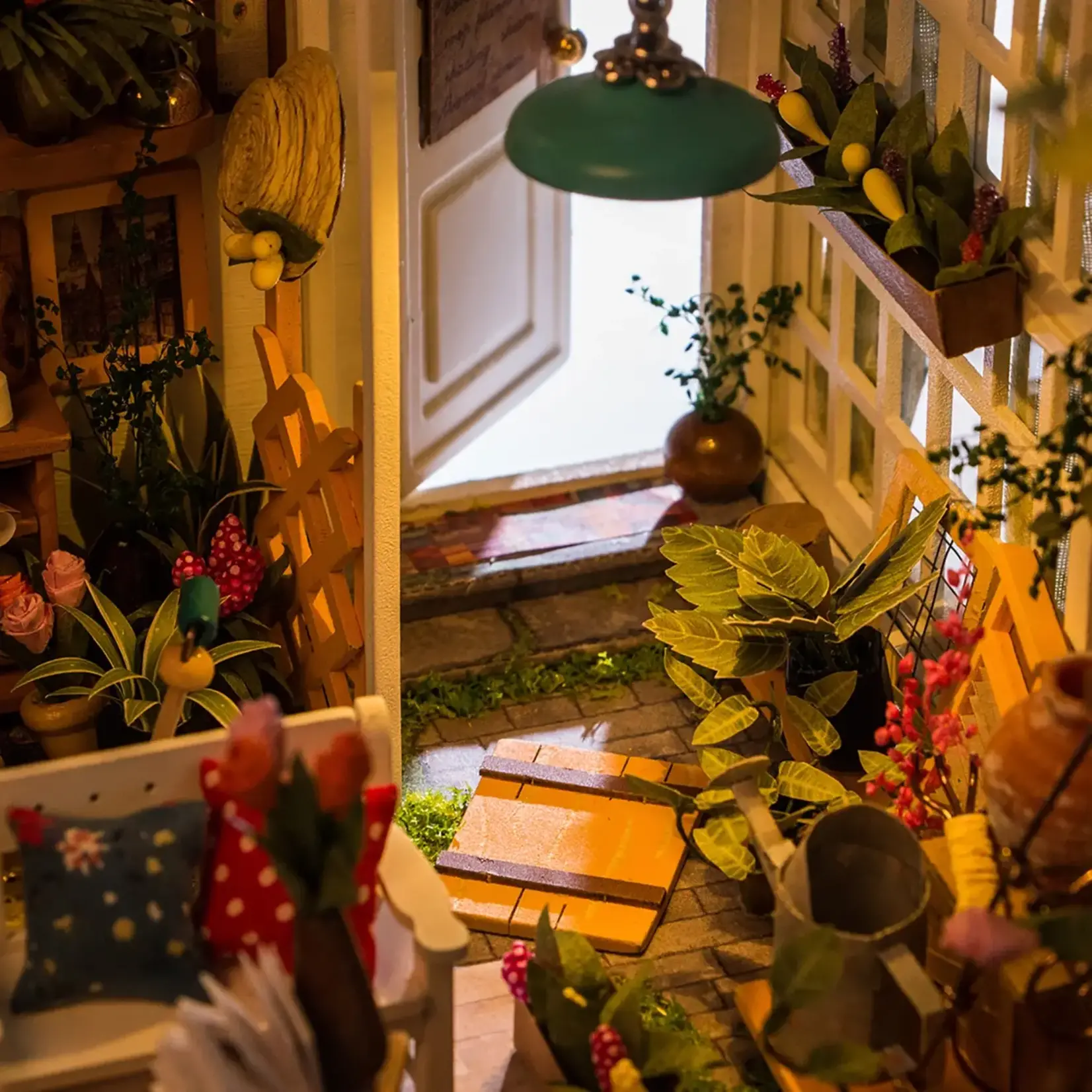 DG108, DIY Miniature House Kit: Miller's Garden