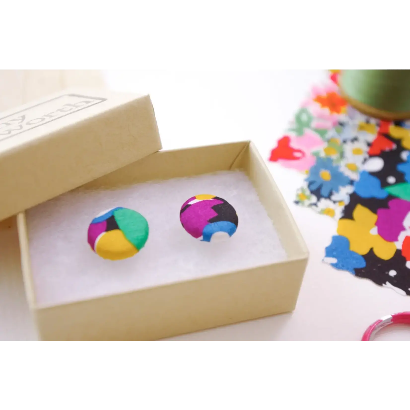 Button Stud Earrings - Deco Florals | Gloria Lomo