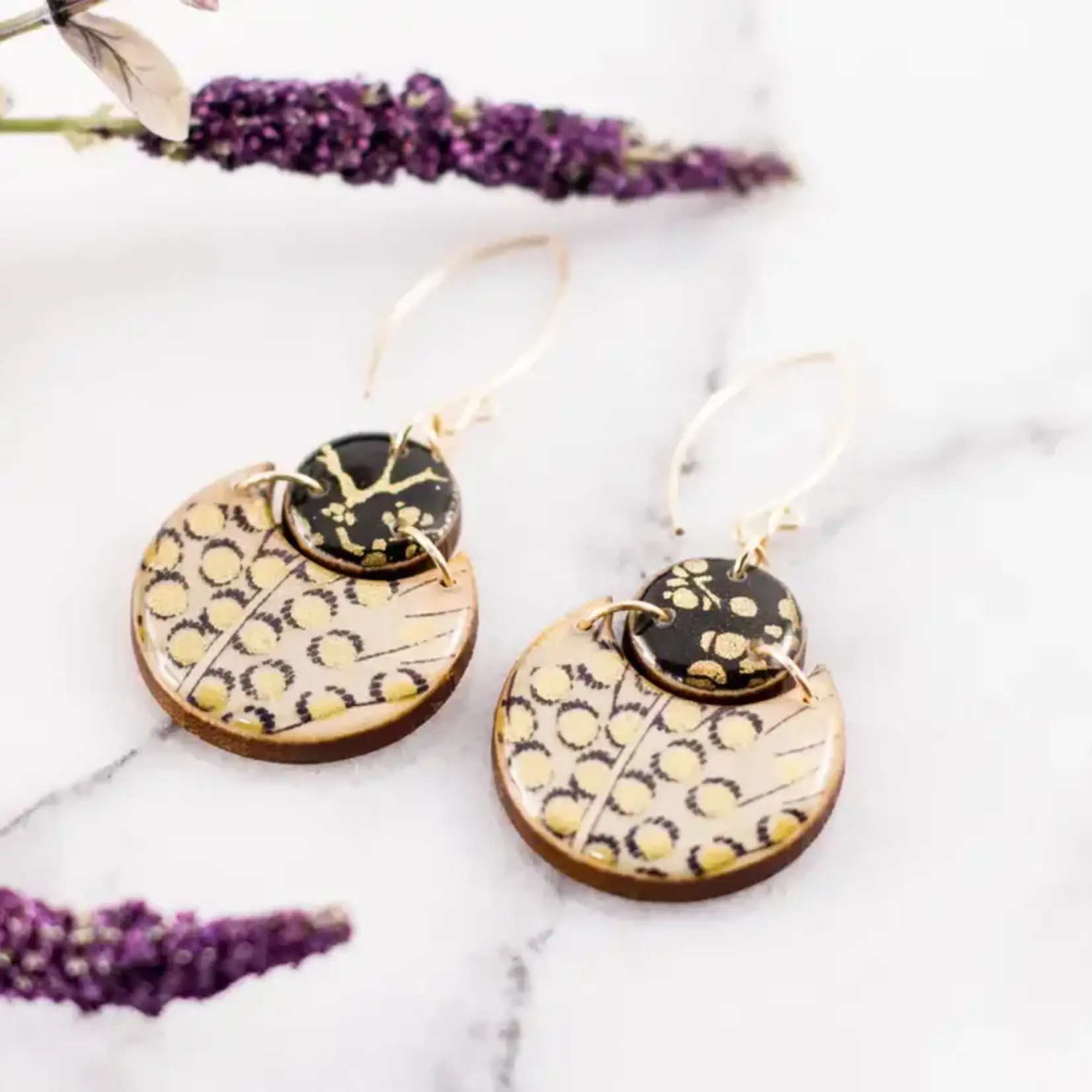 Metallic Feather Double Circle Earrings