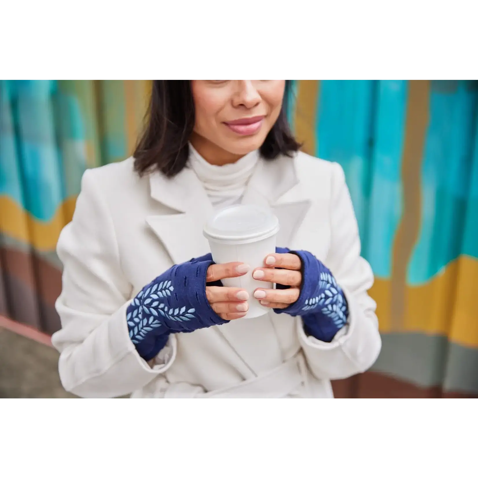 Trellis Fingerless Fleece Gloves
