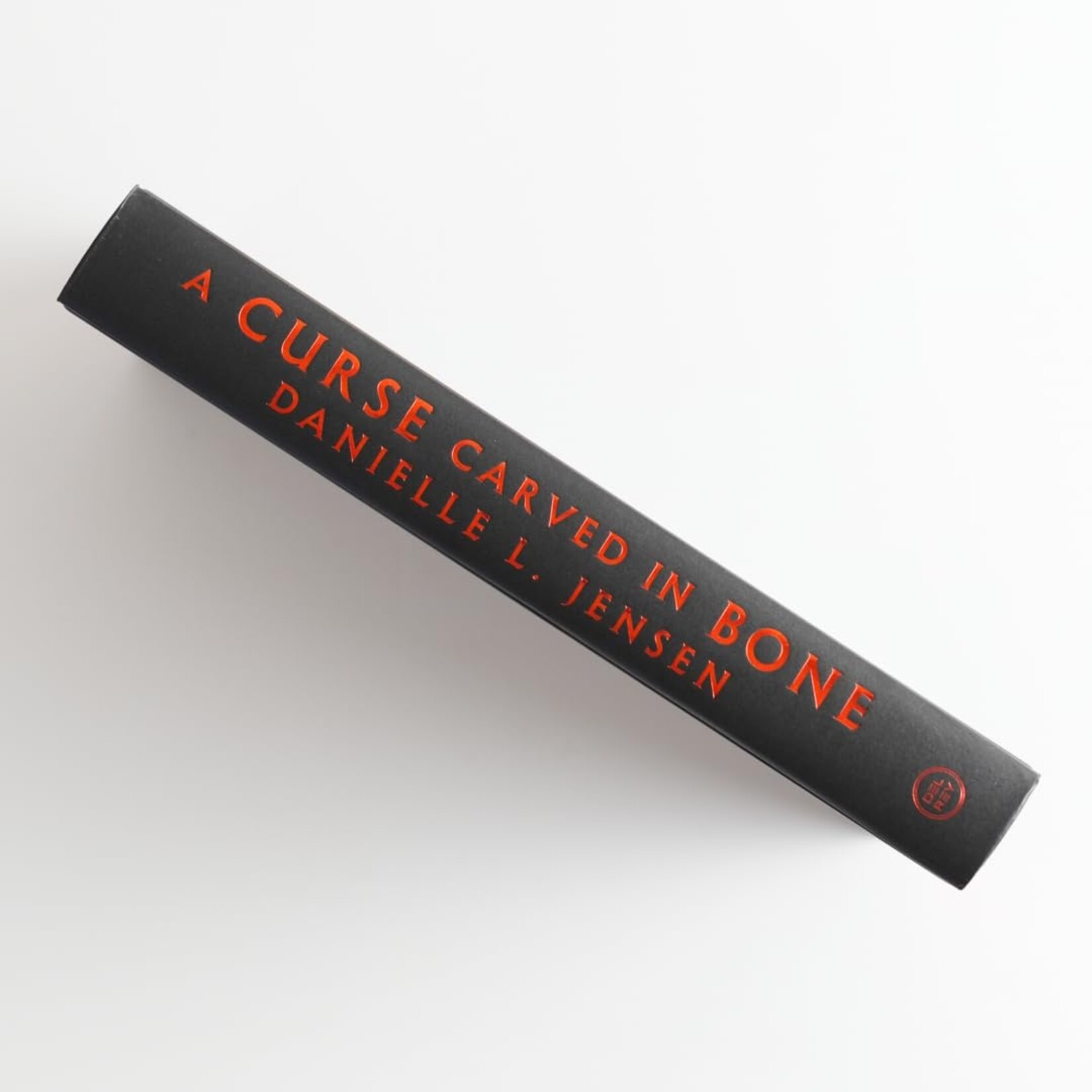 A Curse Carved in Bone (Saga of the Unfated #2)