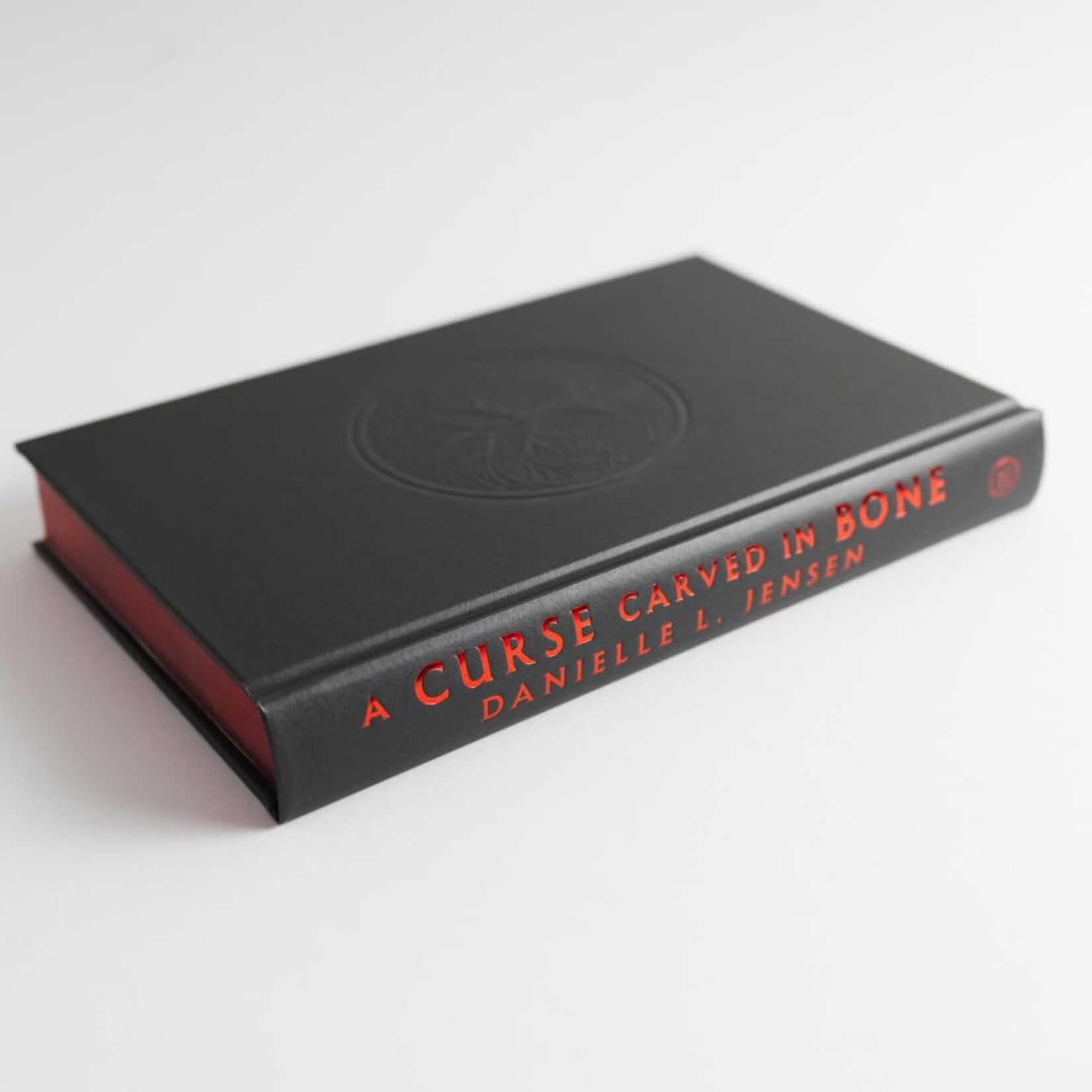 A Curse Carved in Bone (Saga of the Unfated #2)
