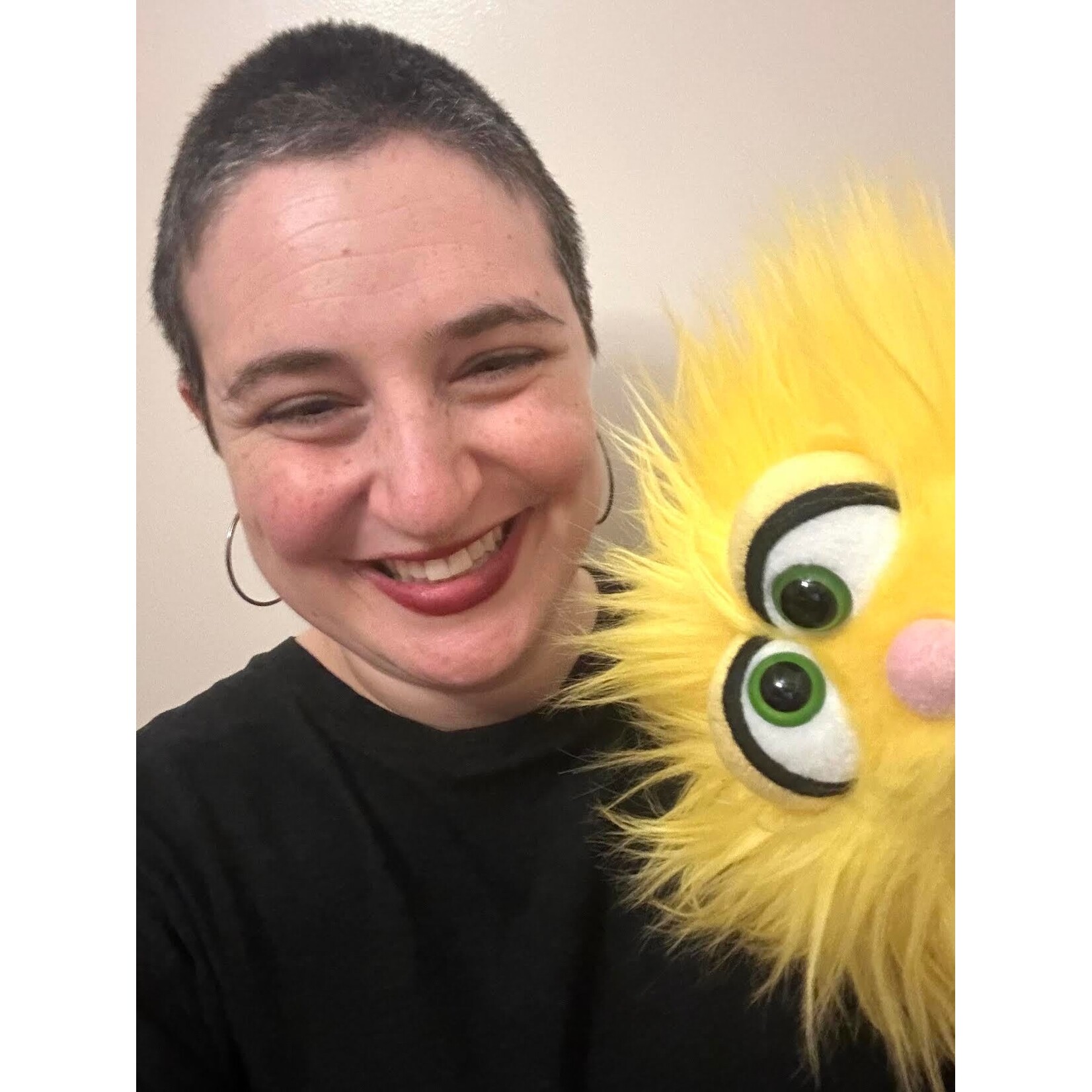 Maxima Hive A Gentle Hour of Stories & Puppets Sat. Jan. 17th from10–11 AM & Sun. Jan 18th from 2–3 PM