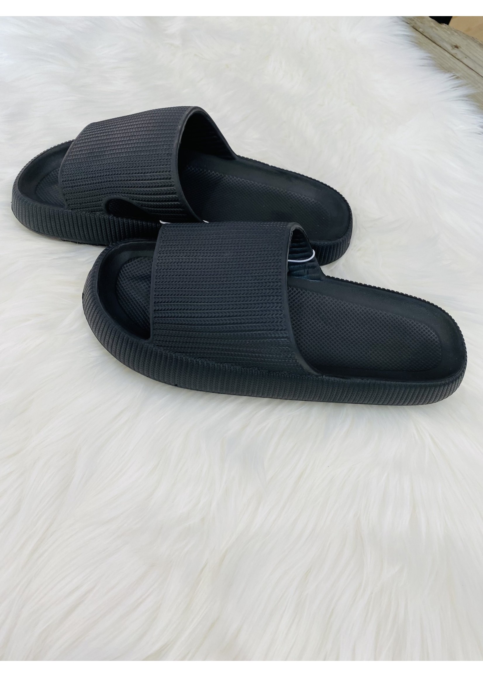 Fashion City Pillow Slides SU22