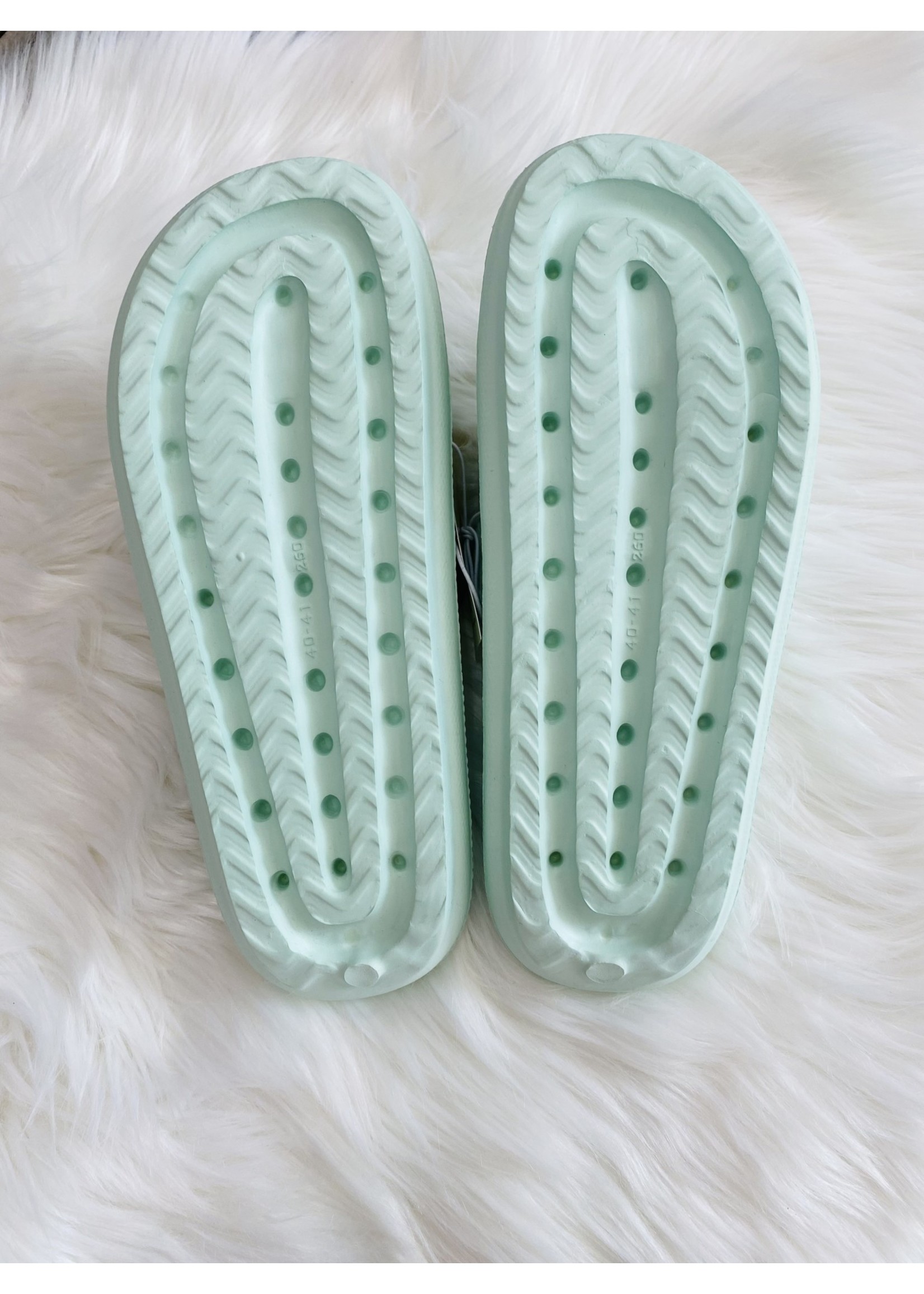 Fashion City Pillow Slides SU22