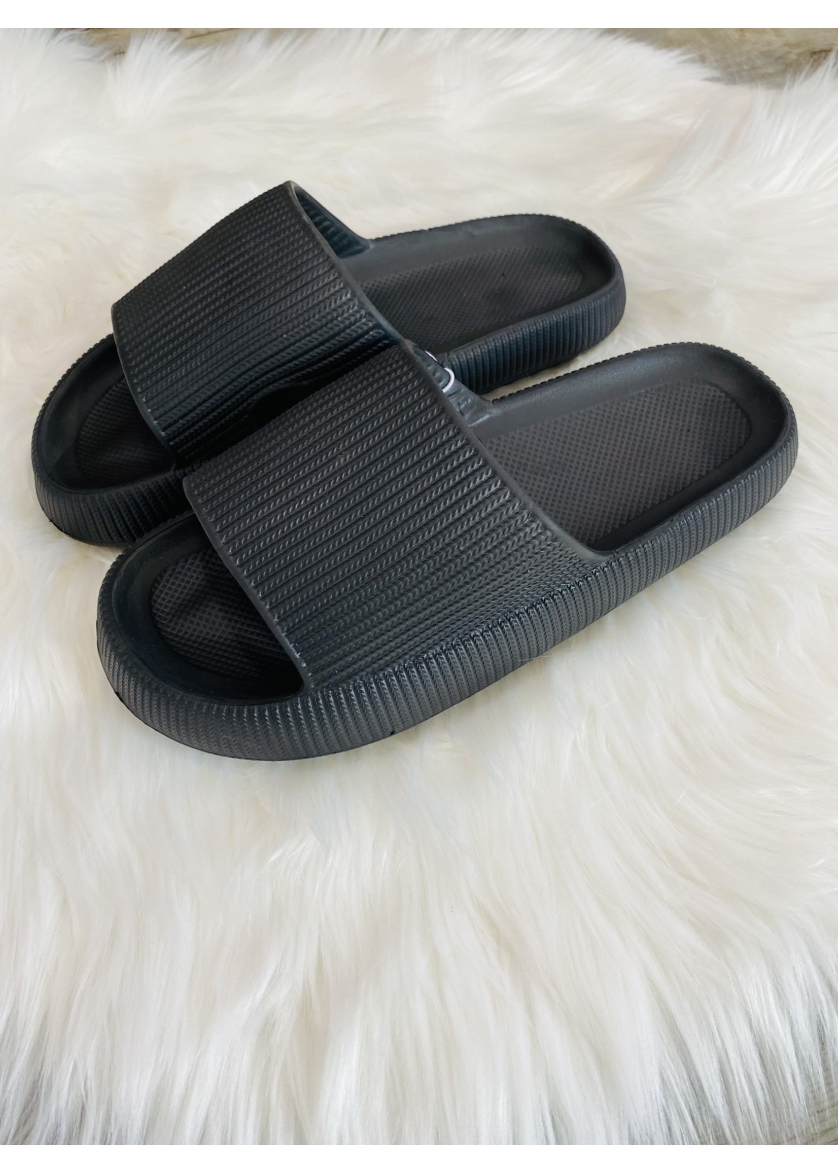 Fashion City Pillow Slides SU22