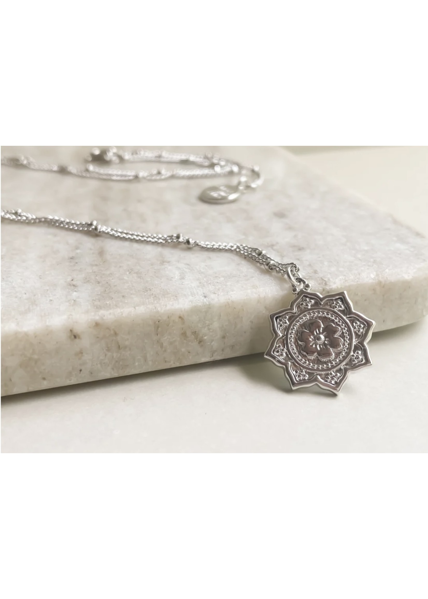 Eliasz and Ella Eliasz and Ella Bloom Necklace SU22