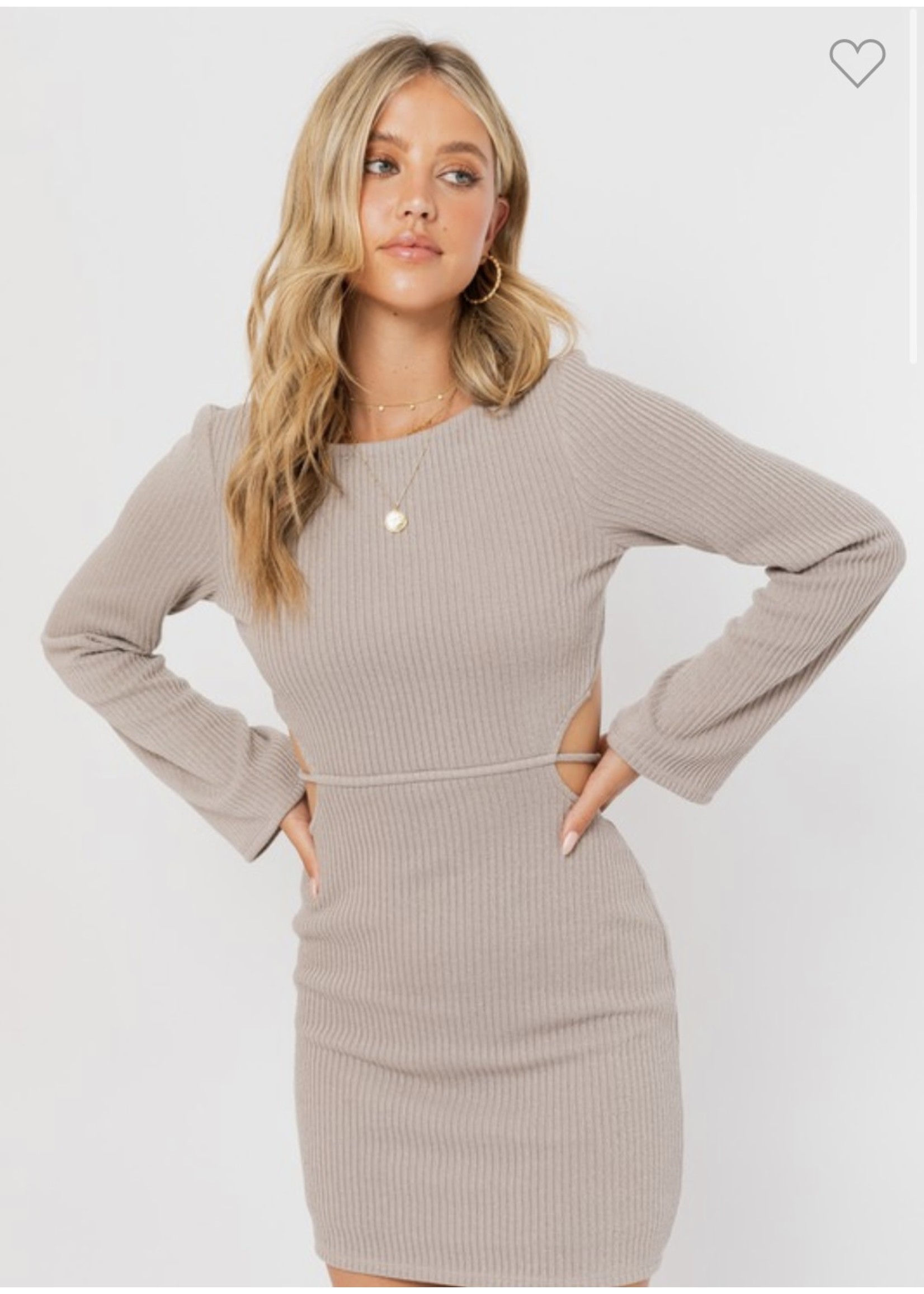 Le Lis Long Sleeve Open Back Dress FA22