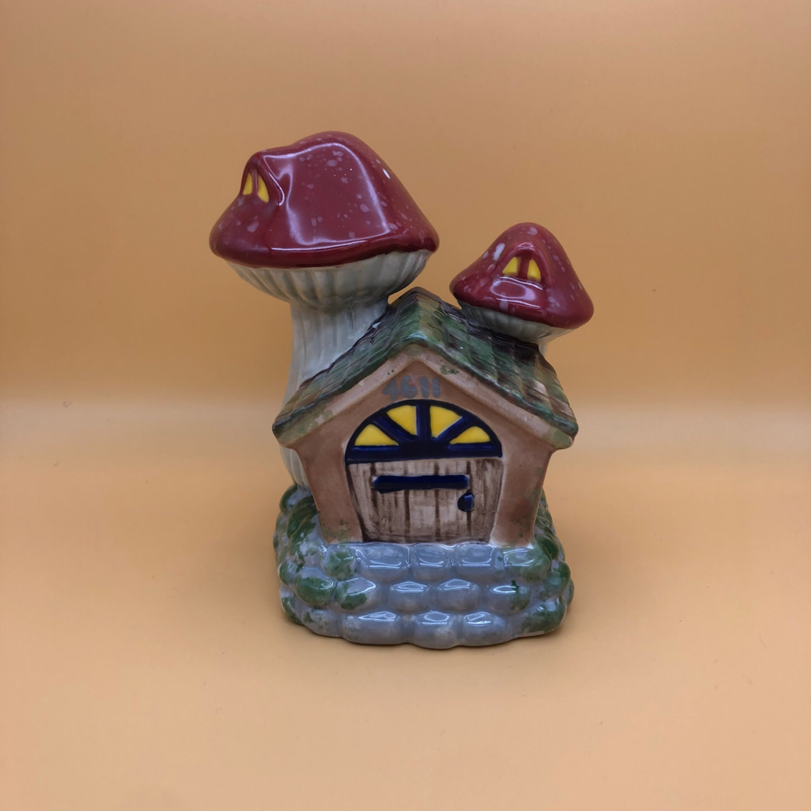 Mushroom Fairy House (small)