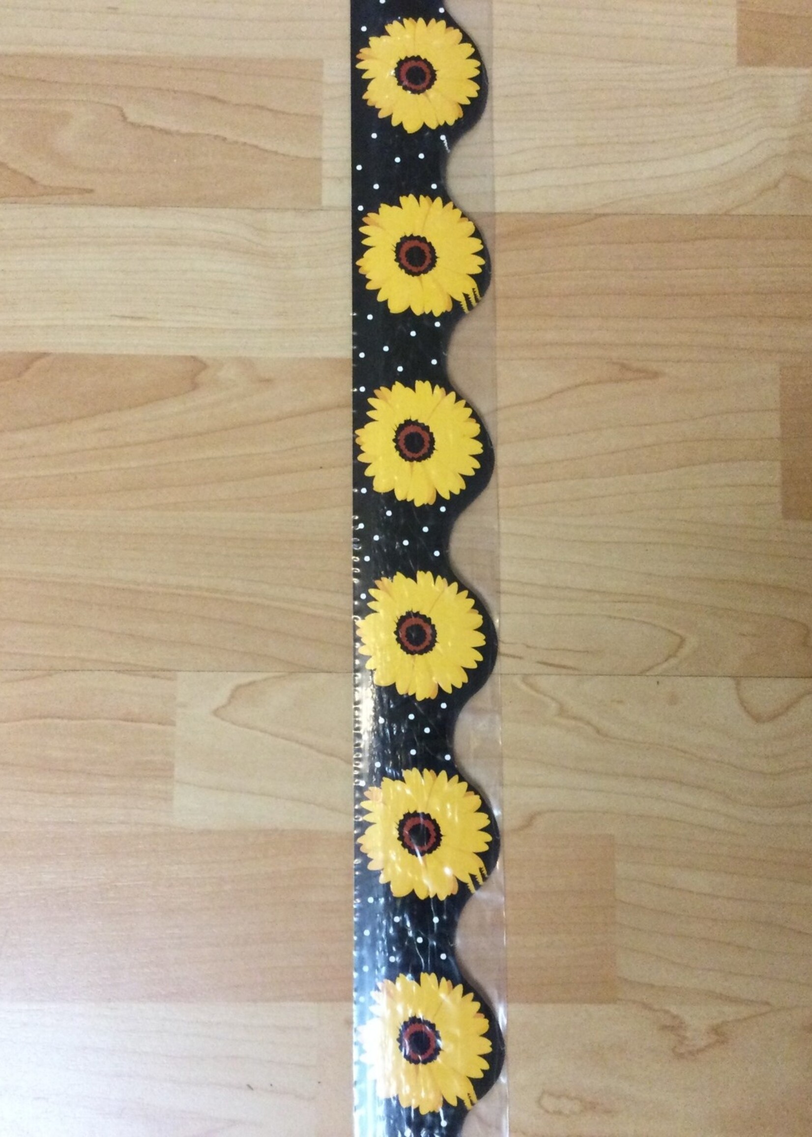 The Hive Black Floral Scalloped Border 37'