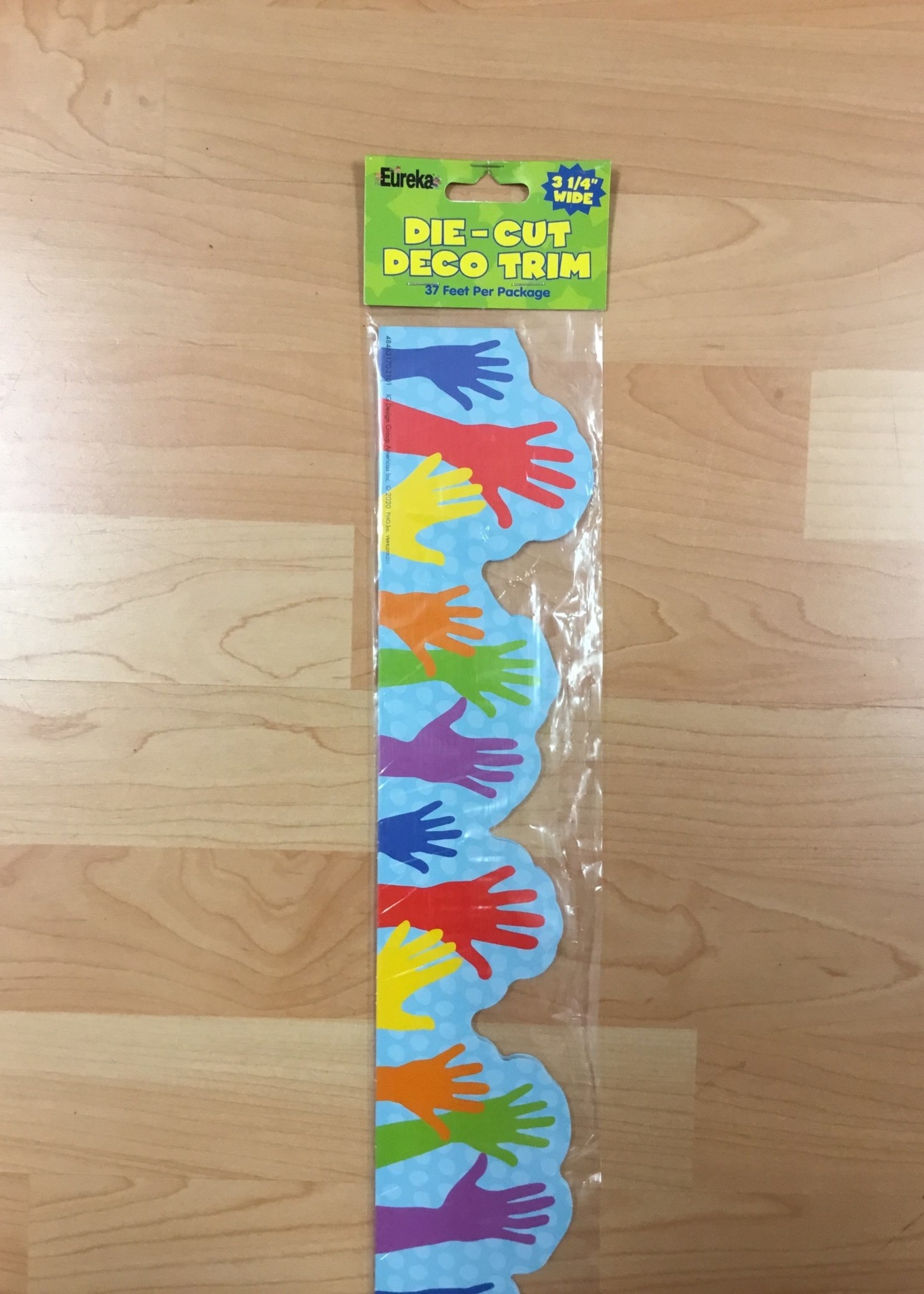 A Teachable Town Hands Deco Wide Border 37'
