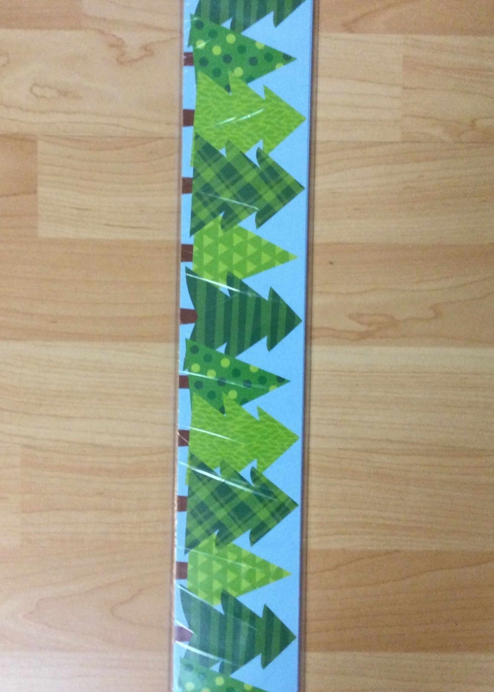 Patterned Pine Trees EZ Border