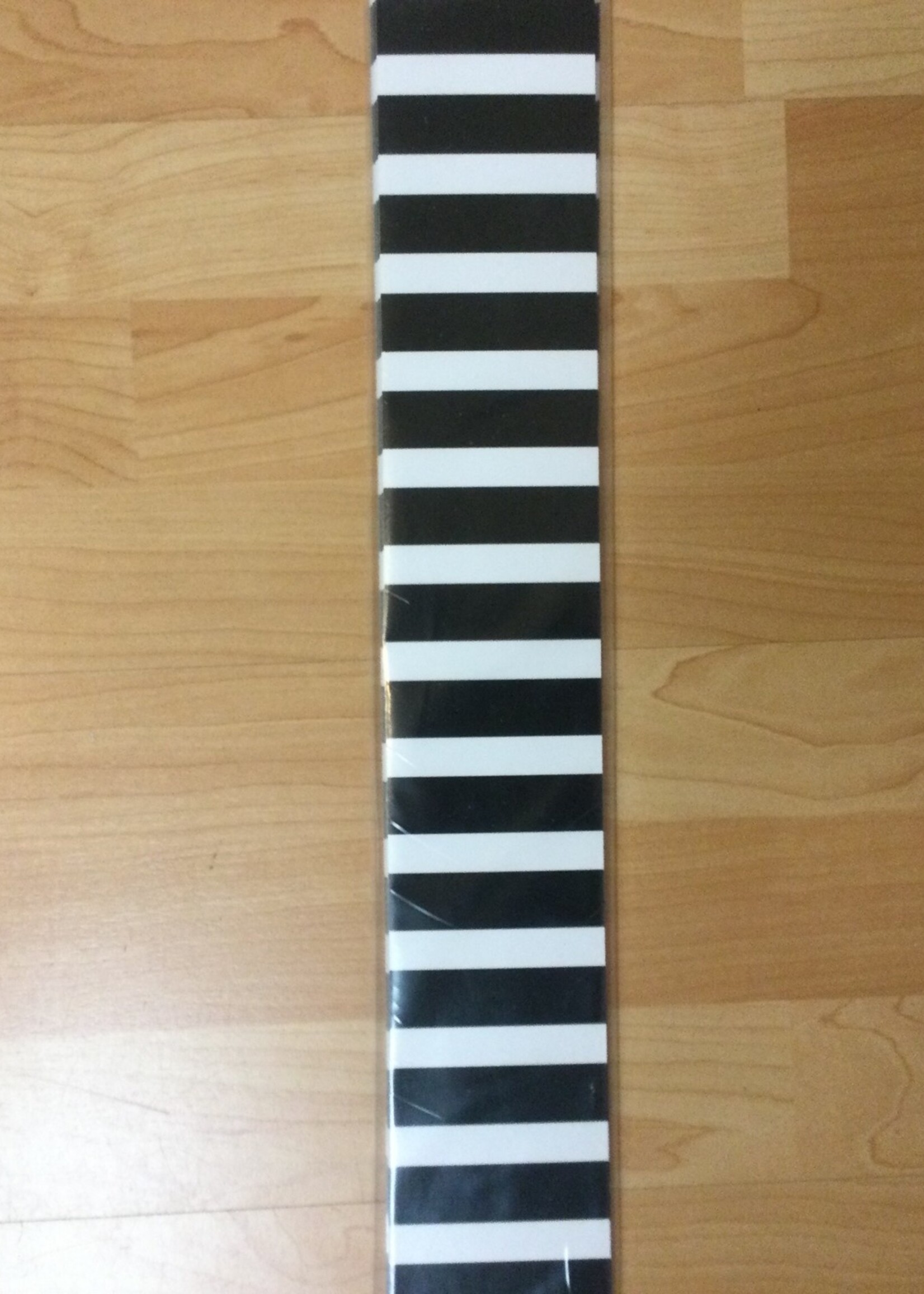 Black & White Bold Stripes EZ Border 48'
