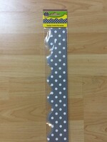 Gray Polka Dot Scalloped Border 35'